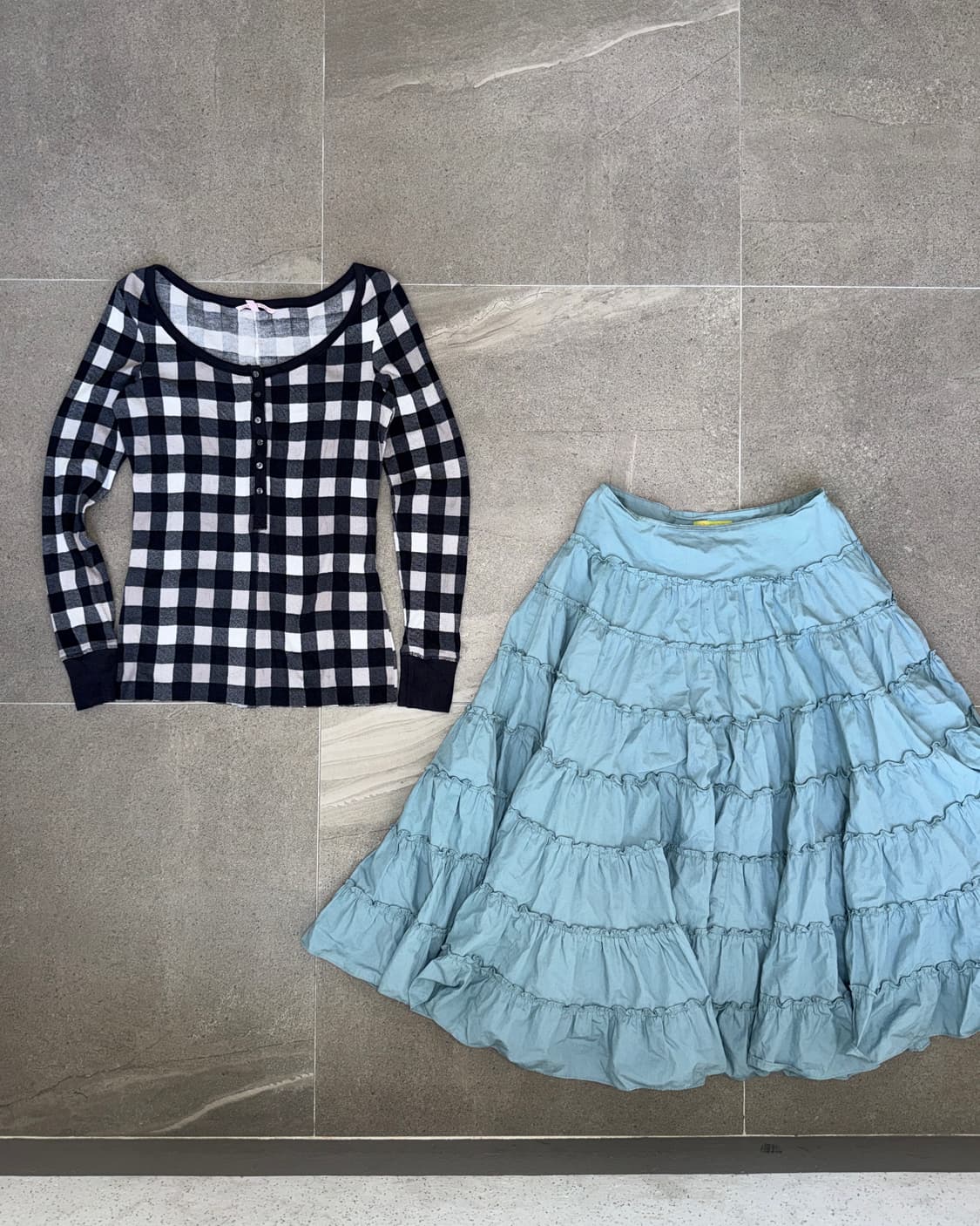 Victoria’s Secret check loose button 긴팔티 상품이미지1