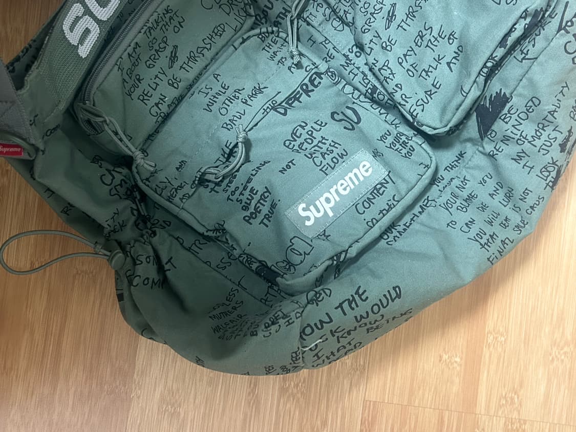 슈프림 필드 메신저백 올리브 곤즈 판매합니다. 상품이미지5