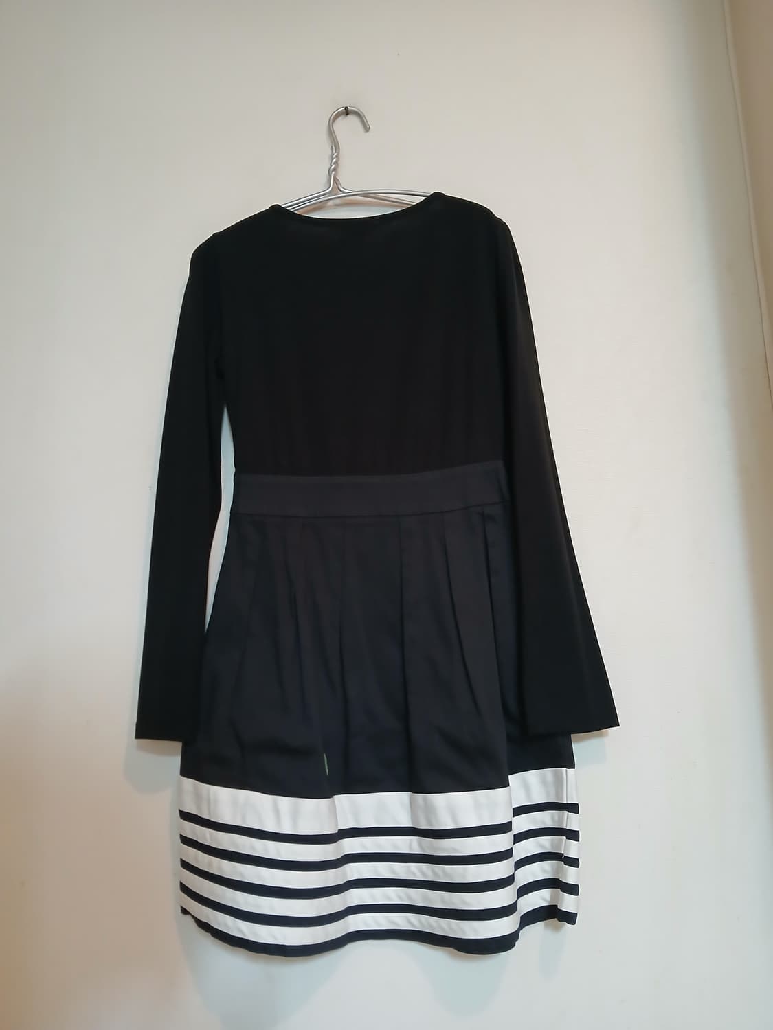 배색 플레어 원피스 코튼 드레스 스트라이프 포인트 홀복 데이트룩 하객룩 상품이미지6