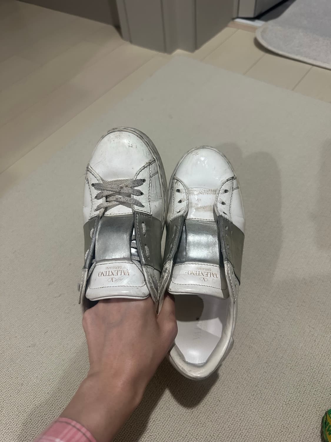 발렘티노 스니커즈 상품이미지1