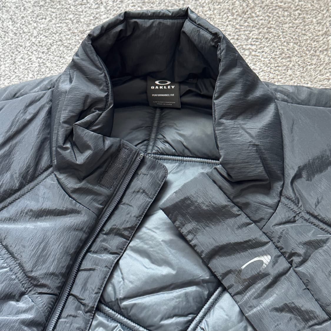[M] 오클리 경량 패딩 조끼 하이랜드 오 퍼프 베스트 블랙 상품이미지3