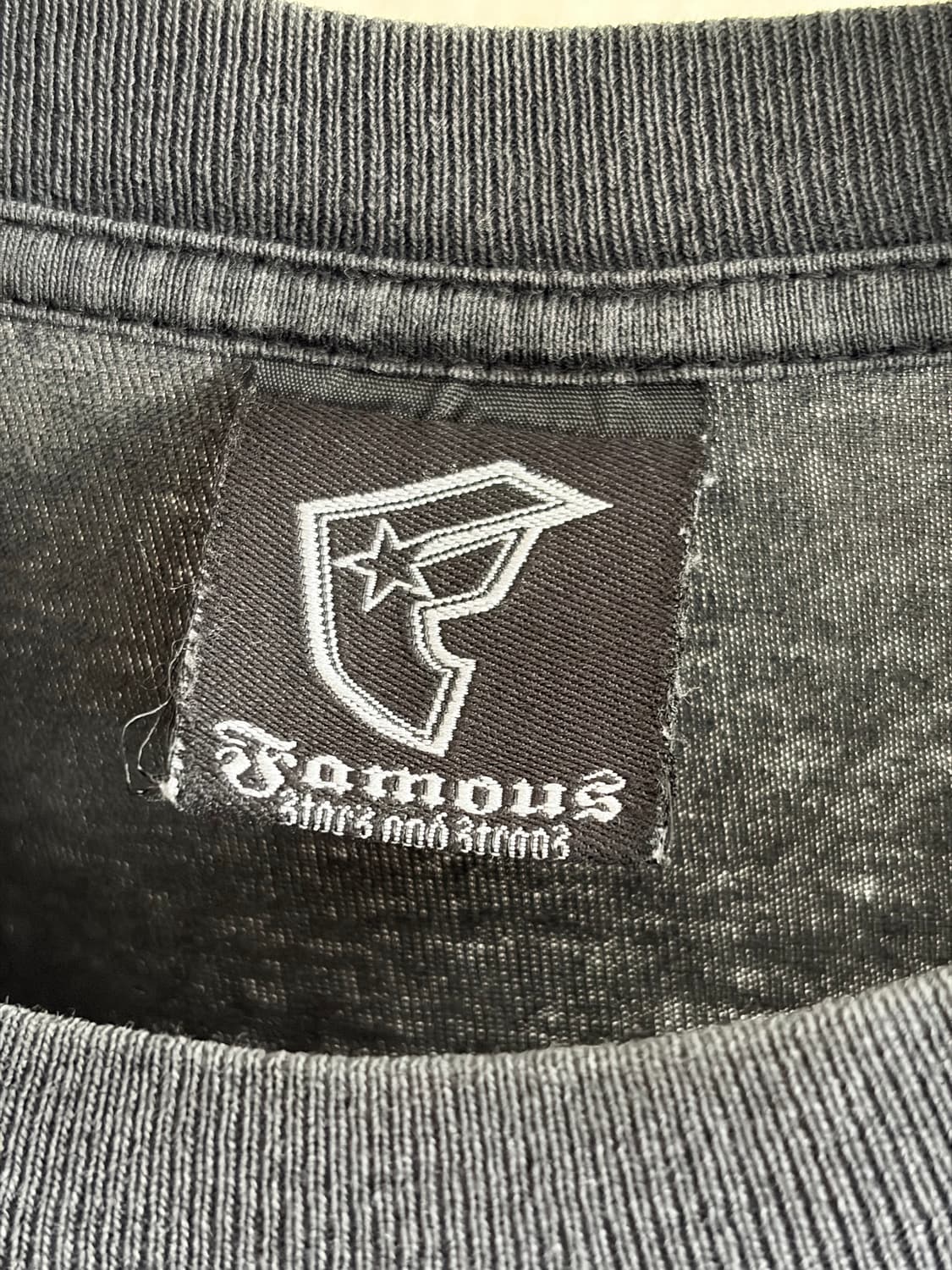 00s famous stars & straps 티셔츠 상품이미지4