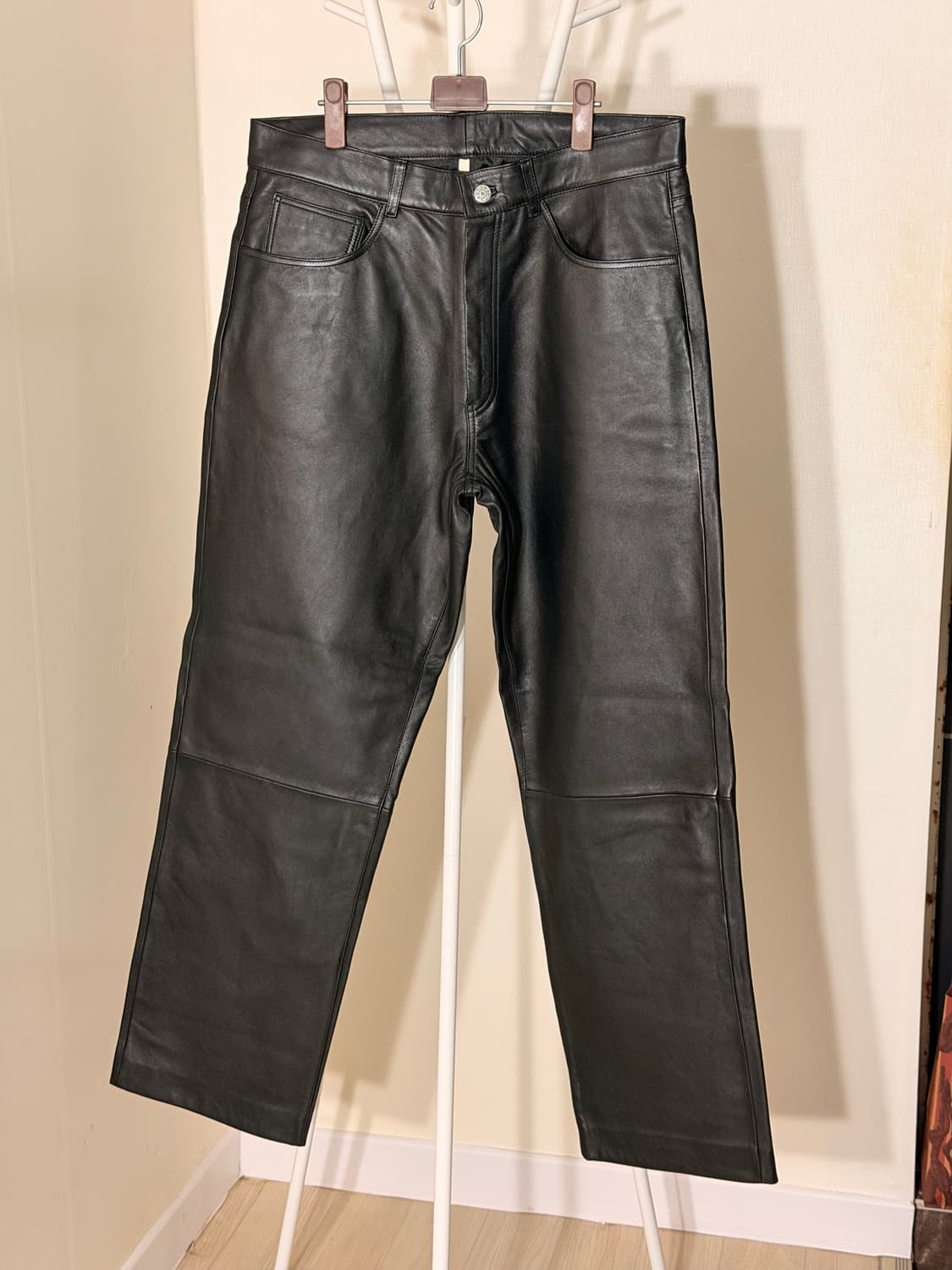 [L] 썬플라워 LOOSE LEATHER PANTS 새상품 상품이미지2