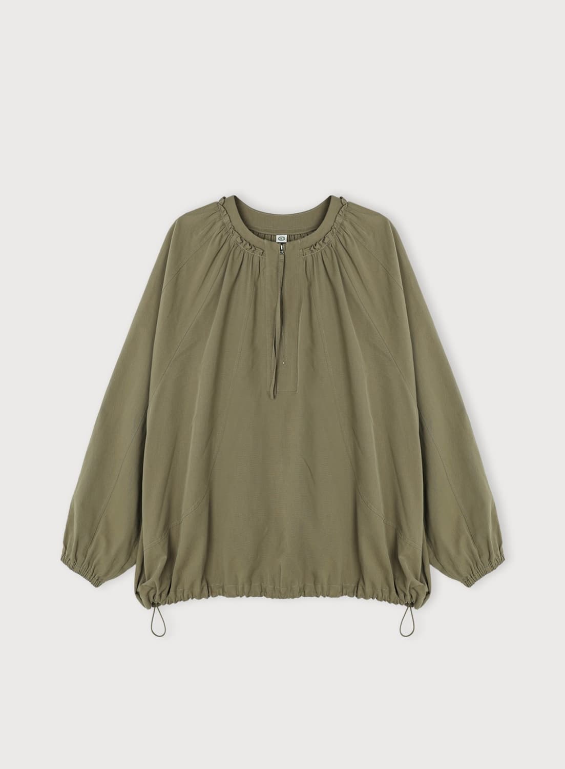 ETHOS 에토스 셔링 넥 지퍼 블라우스 카키컬러 상품이미지1