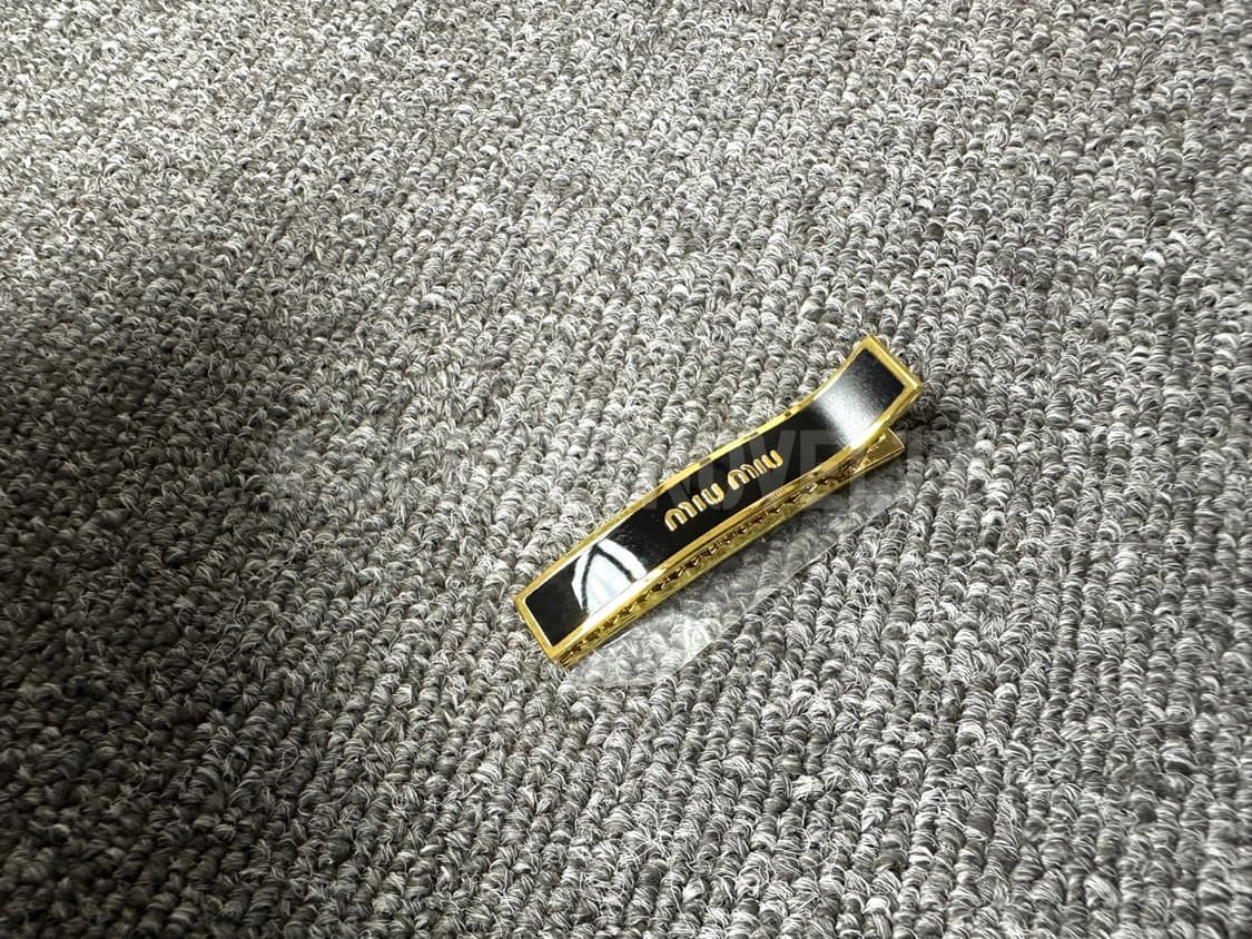 미우미우 헤어클립 (1ps) 상품이미지4