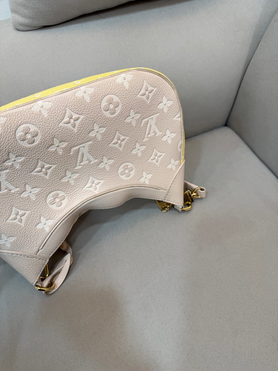 루이비통 모노그램 바가텔 BB 호보 숄더백  상품이미지5