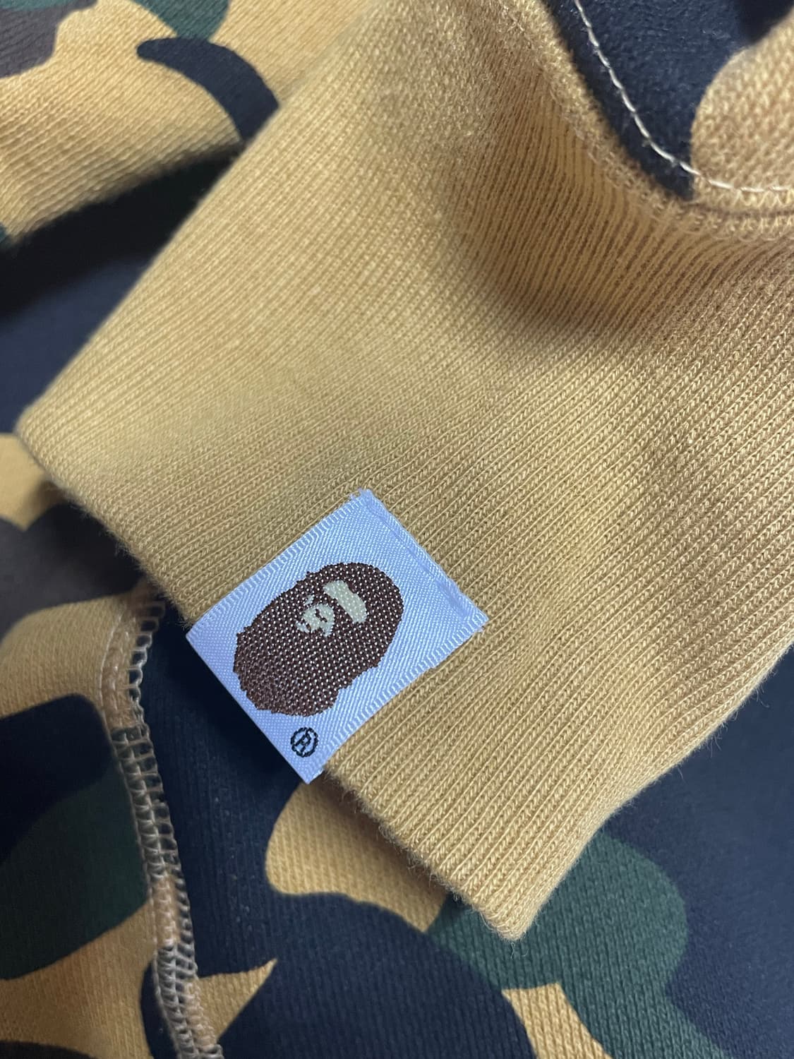 베이프 퍼스트 황계 카모 샤크 후드집업 상품이미지8