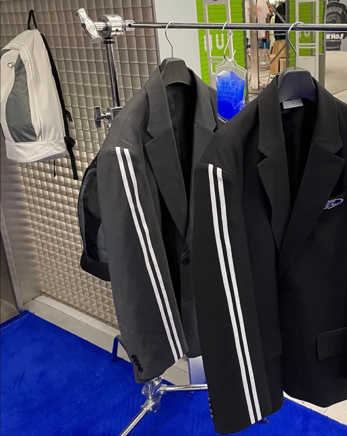 본투윈 빅 크롬 로고 오버핏 블레이저 상품이미지1