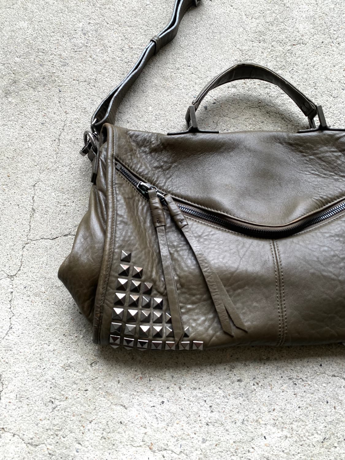 Stud detail messenger should bag  상품이미지2