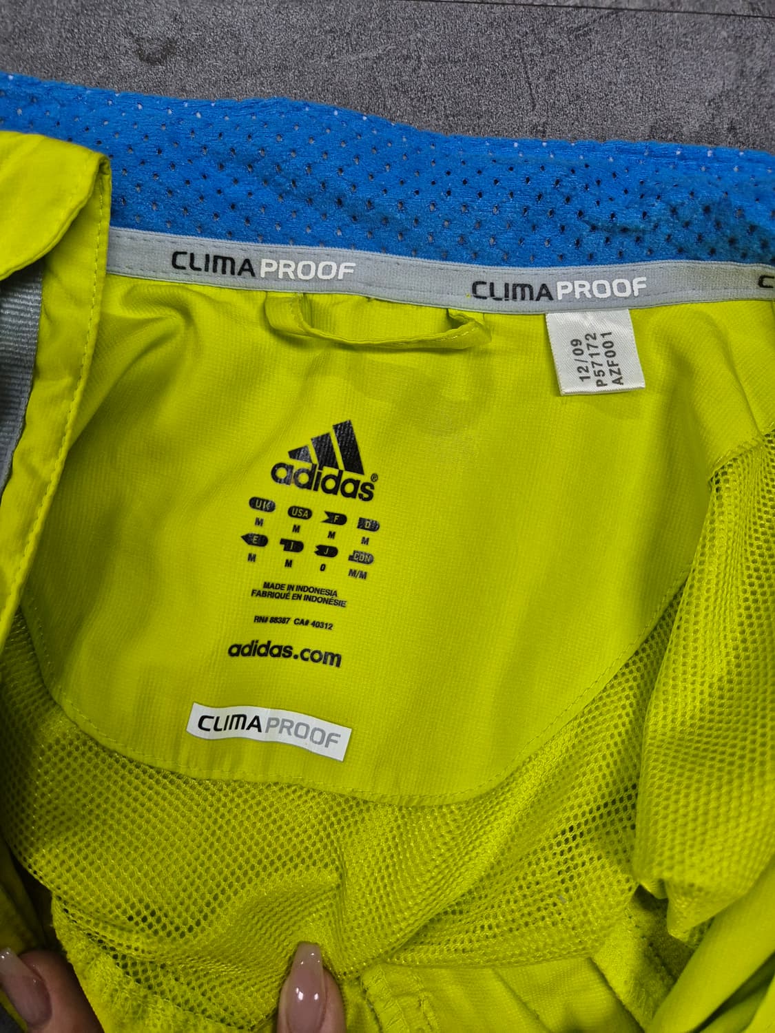 ADIDAS 바람막이 상품이미지3