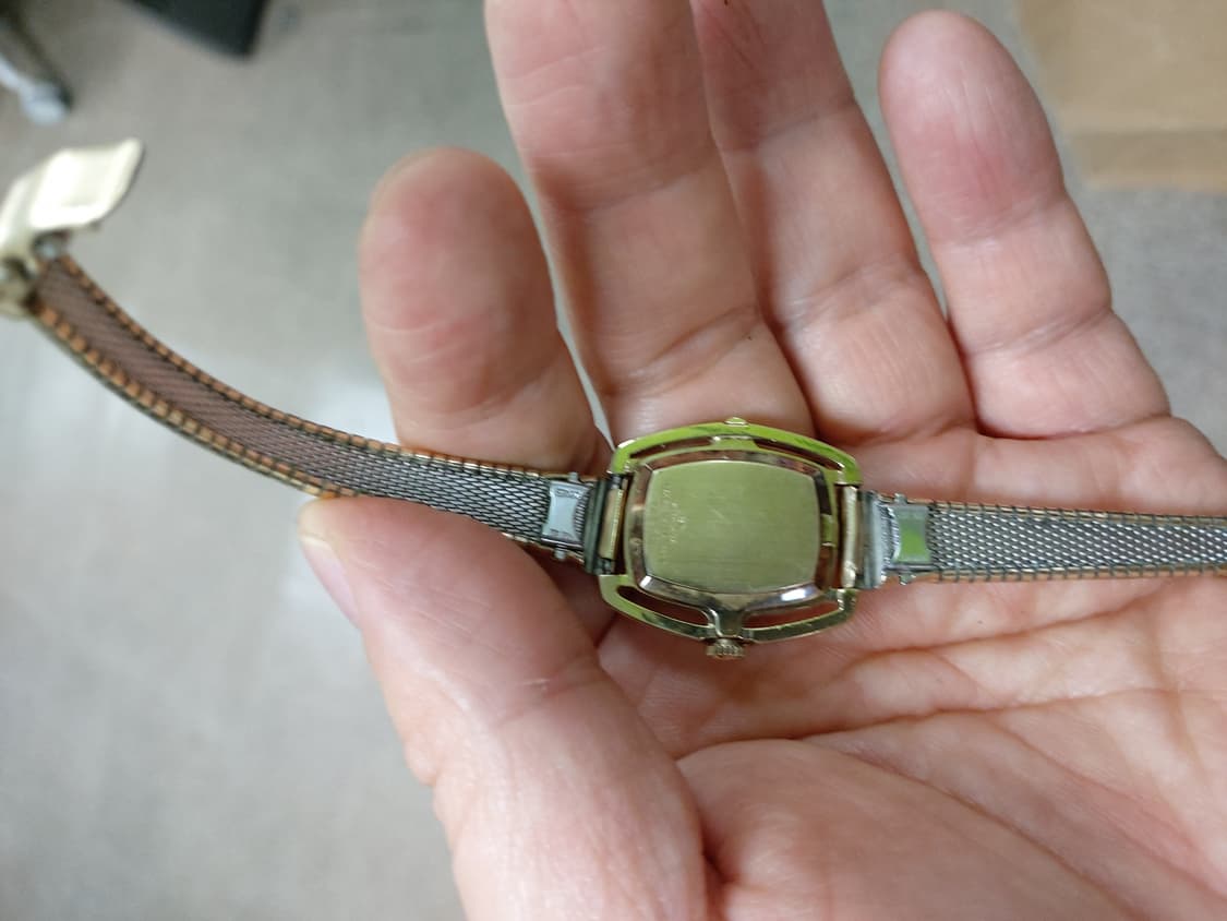 Dior Bulova 빈티지 금장 시계 상품이미지3