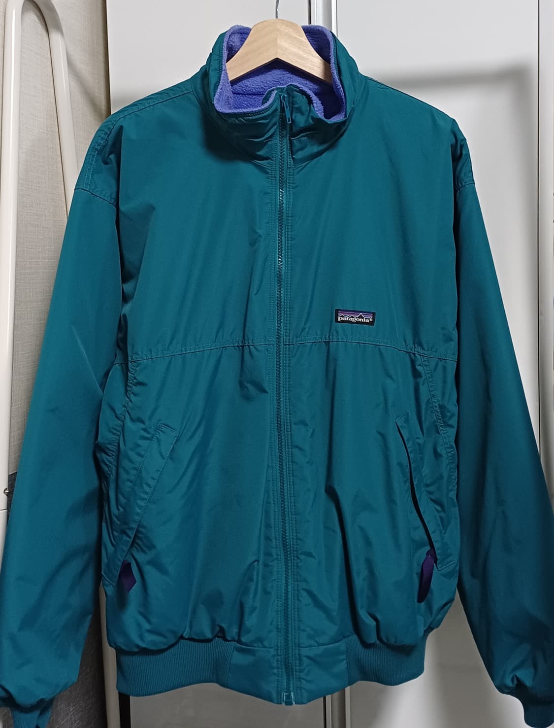 🇺🇸 [L] 파타고니아 쉘드 신칠라 봄버 자켓 틸 / 퍼플 블루 상품이미지1