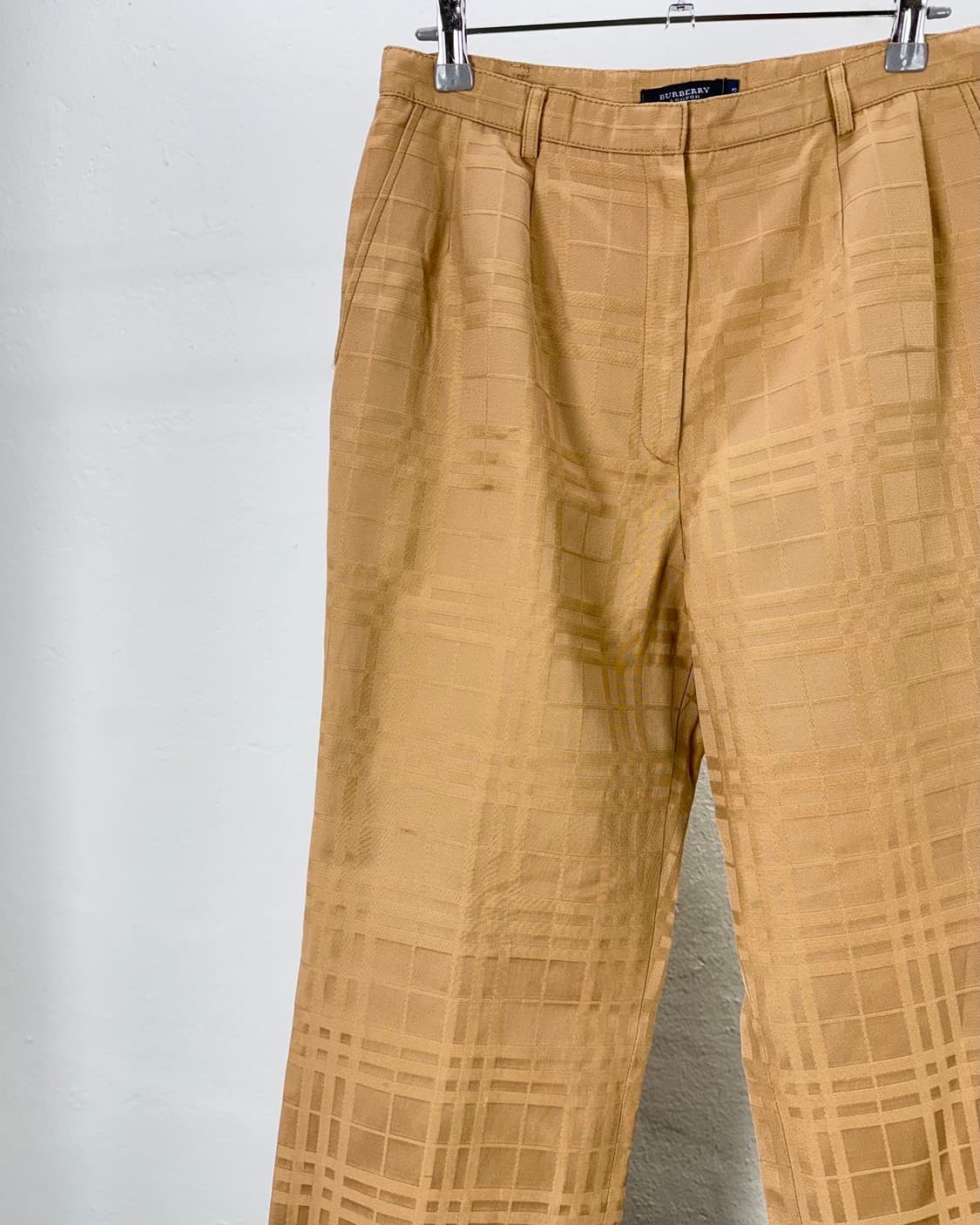 버버리 런던 베이지 체크 그라데이션 코튼 트라우저 상품이미지2