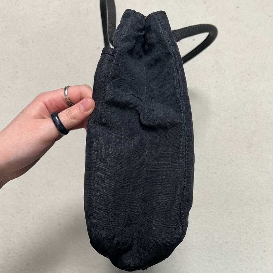 키플링 칼라리사 크로스 토트백 블랙 상품이미지4