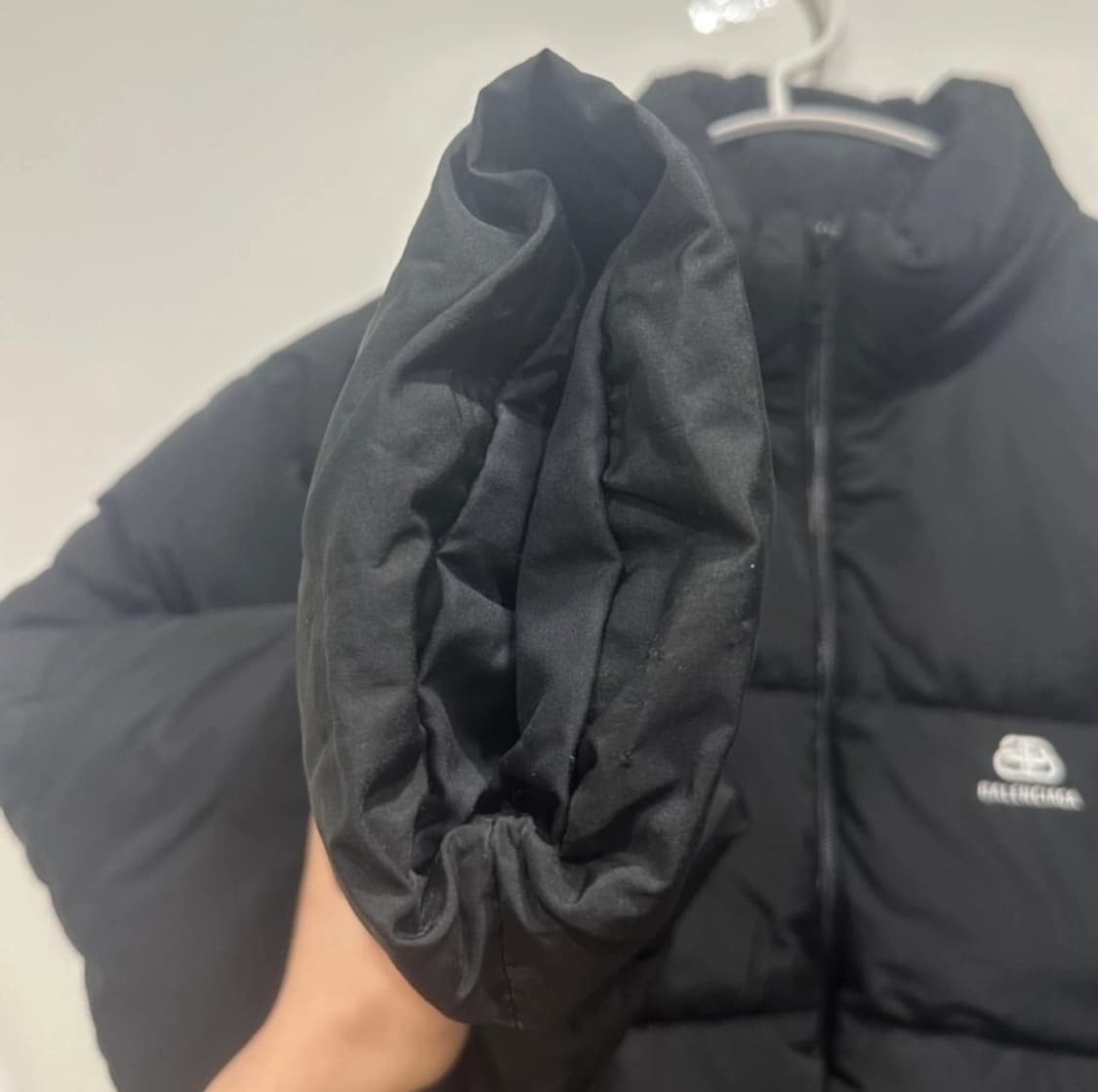 [52] 20SS 발렌시아가 BB로고 C컬 패딩 상품이미지4