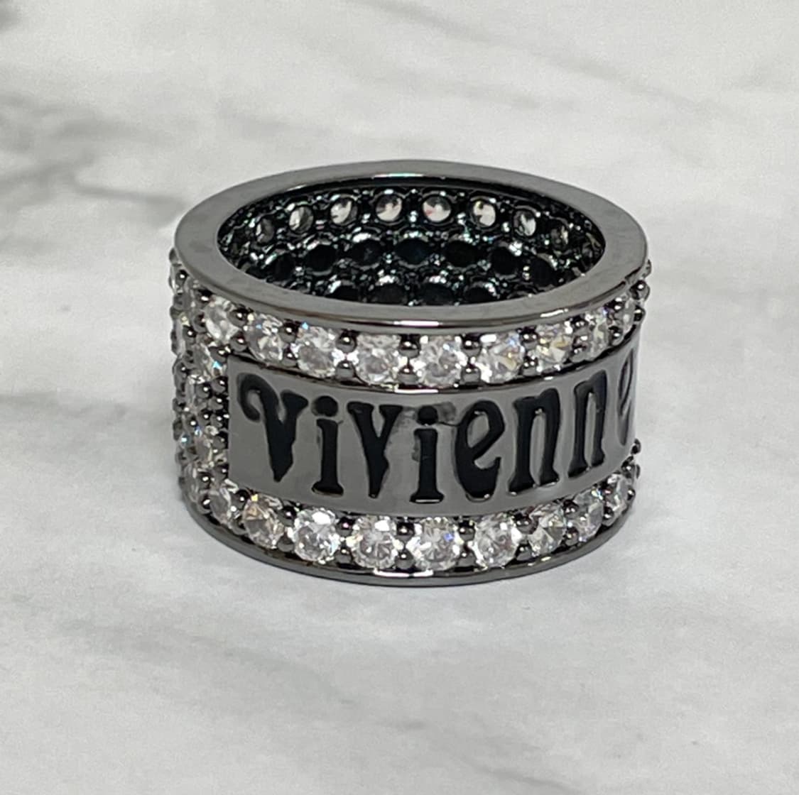 비비안웨스트우드 레터링 각인 화이트 크리스탈 그레이실버 큐빅링 반지 상품이미지1