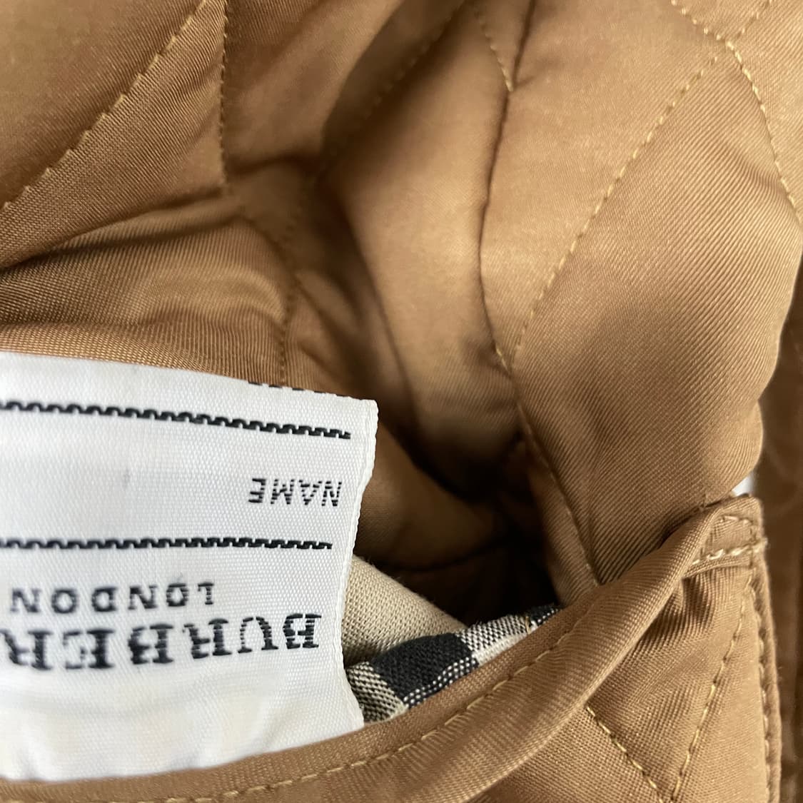 버버리 퀄팅 자켓 - 상품이미지7