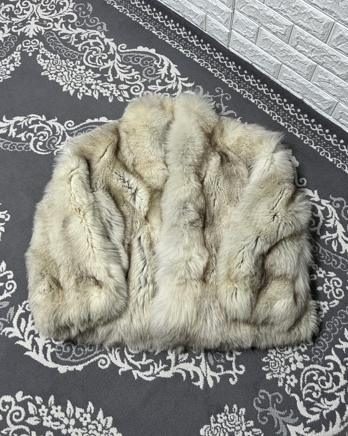 SAGA FOX White Fur Jacket 상품이미지1