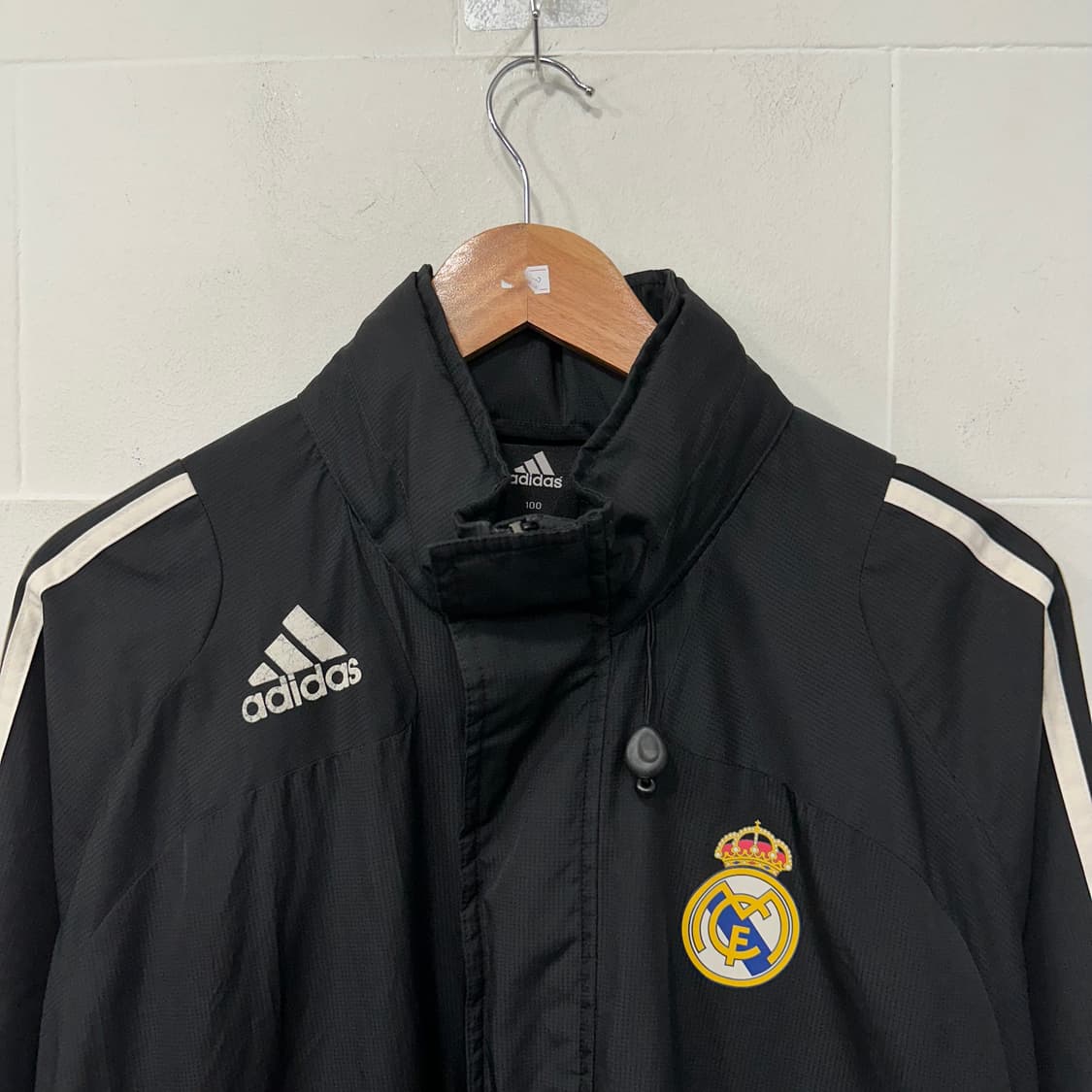 아디다스 레알마드리드 바람막이 상품이미지2