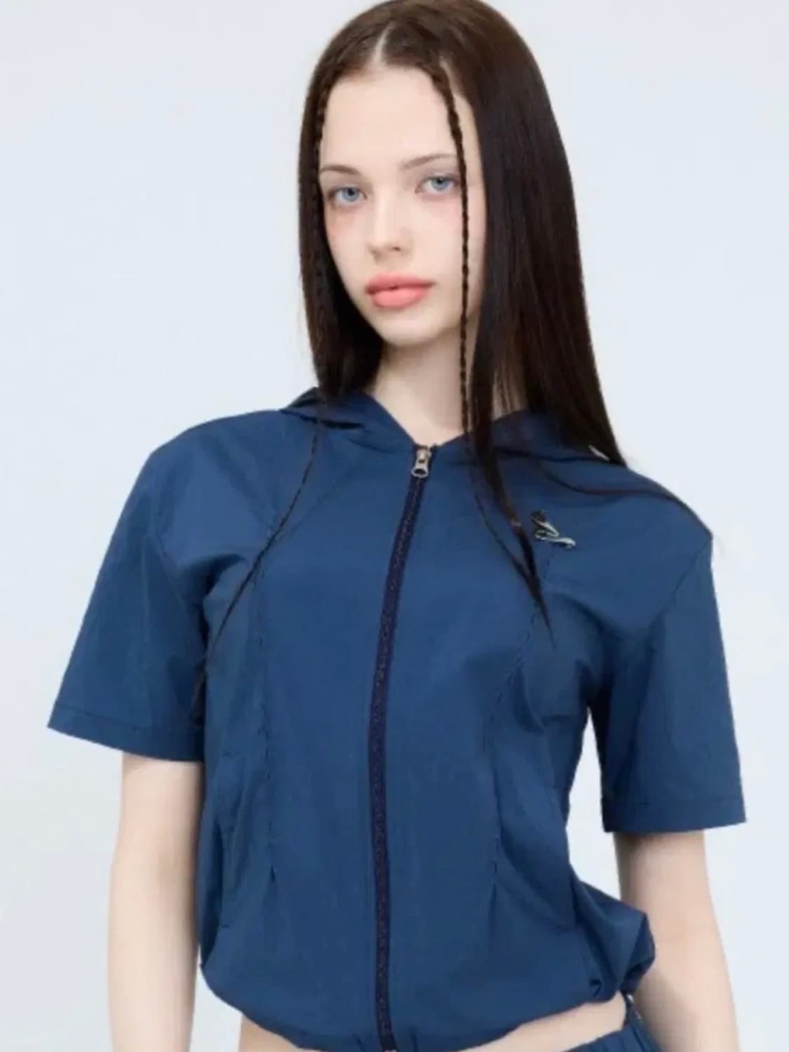 러브이즈트루 반팔 윈드브레이커 상품이미지1