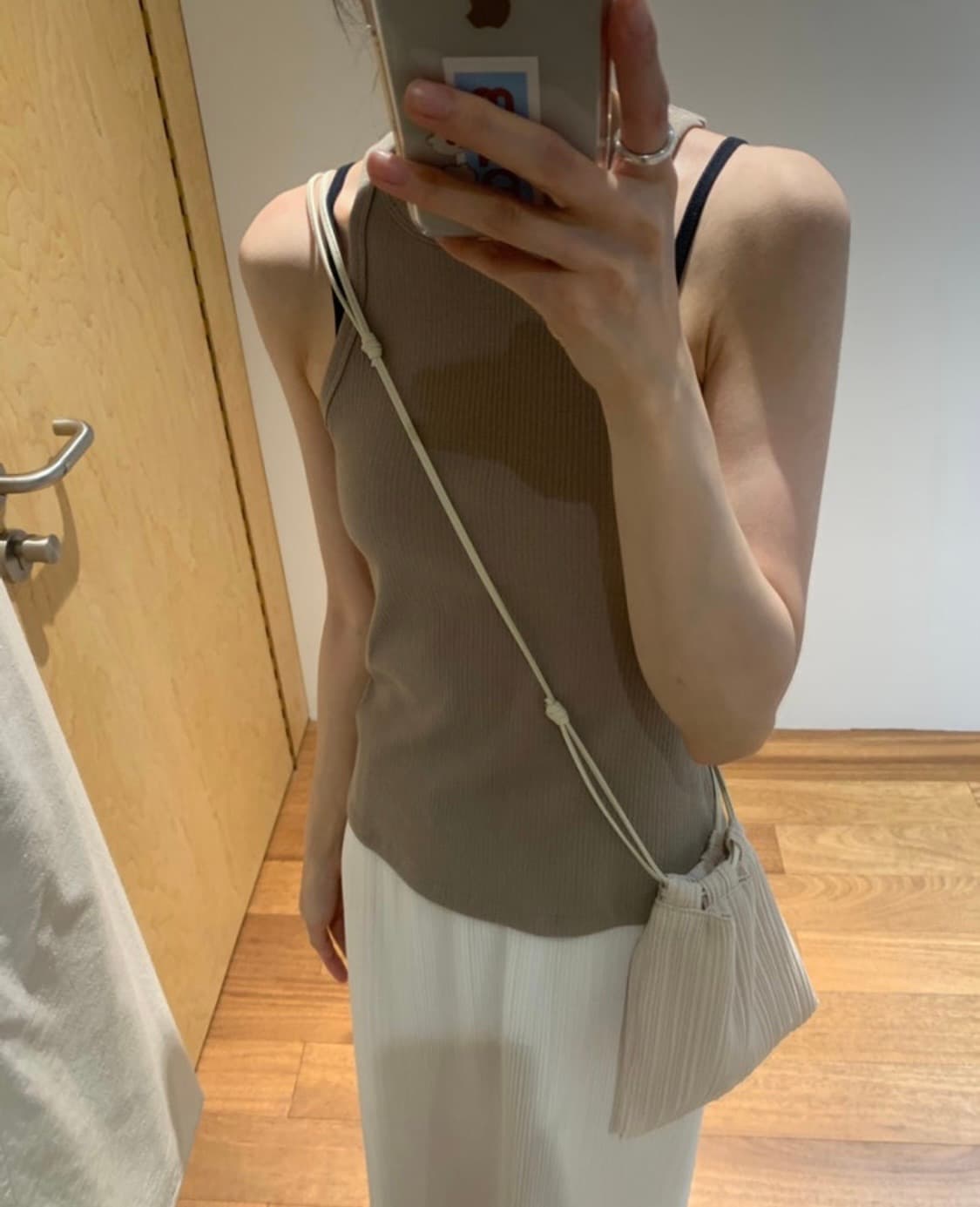 lfm accord crease cross bag white 상품이미지6