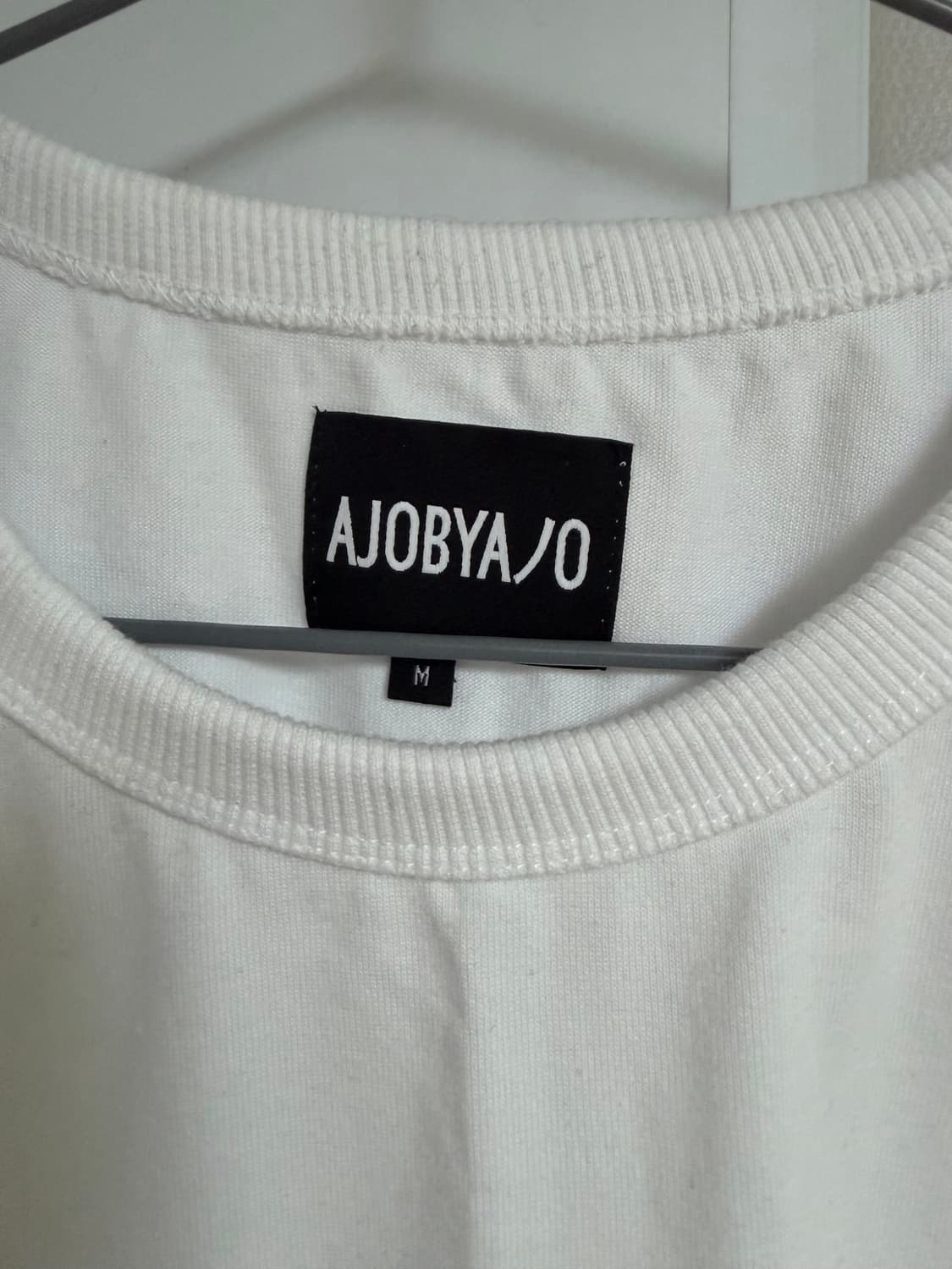 AJOBYAJO 화이트 그래픽 반팔티 상품이미지3