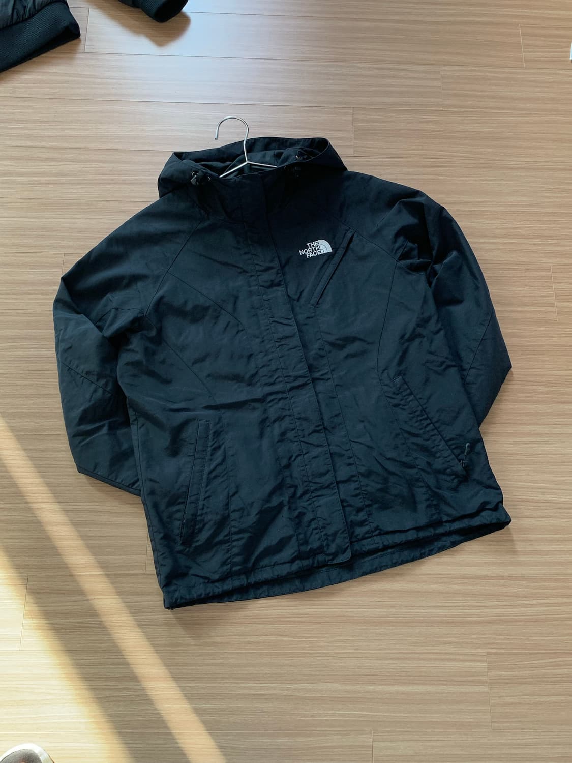 노스페이스 바람막이 상품이미지1