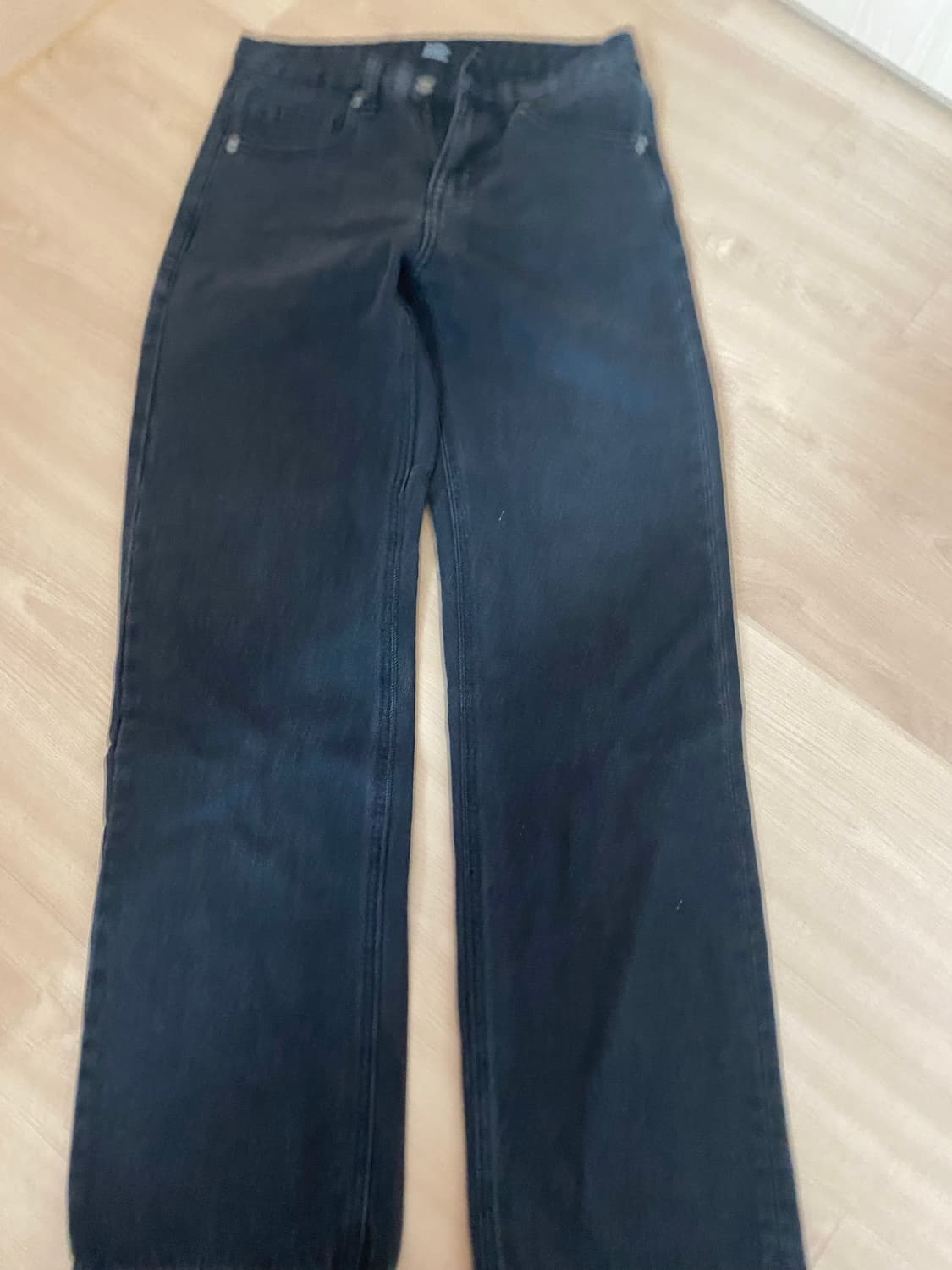 무신사 스탠다드 스트레이트 데님 팬츠 워시드 블랙 상품이미지1