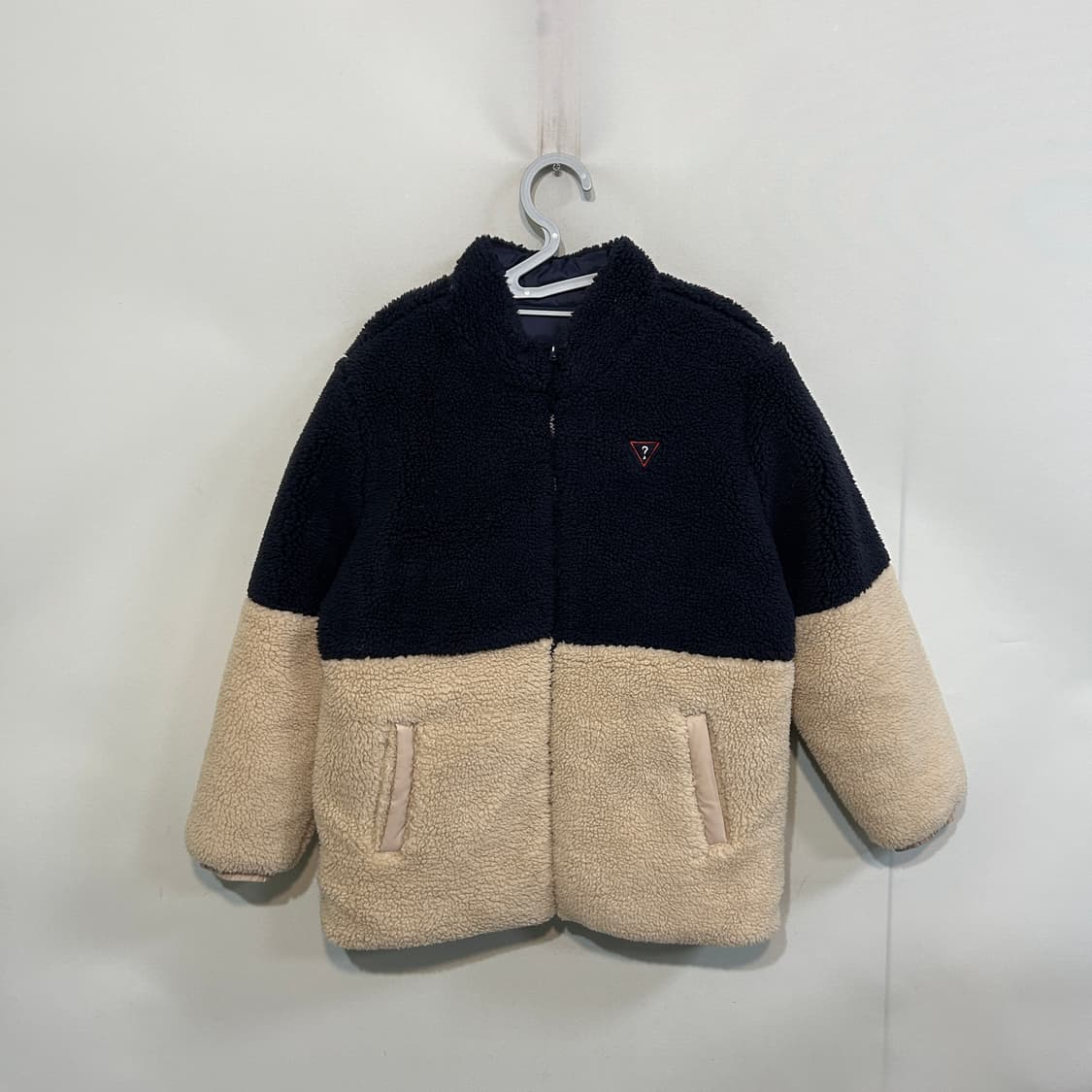 게스 여성 리버시블 후리스 다운 점퍼 상품이미지1