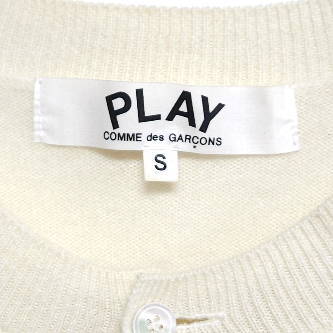 여성44~55)꼼데가르송 플레이 하트 자수 울 가디건 상품이미지4