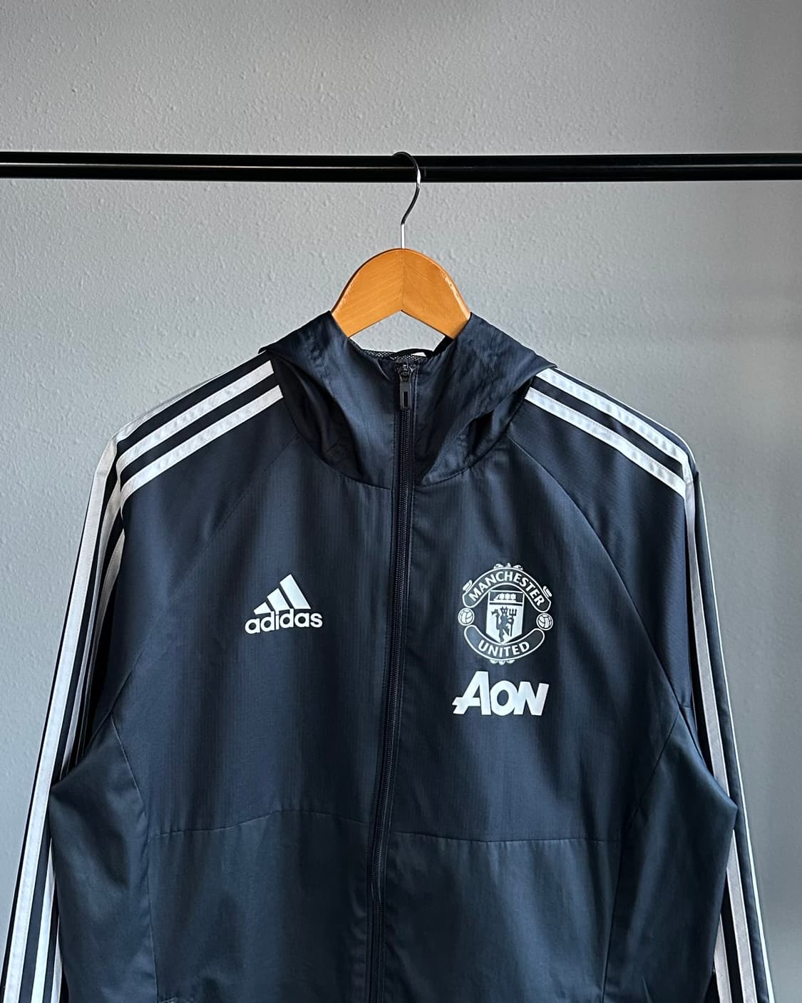[L]아디다스 맨유 트레이닝 바람막이 상품이미지2