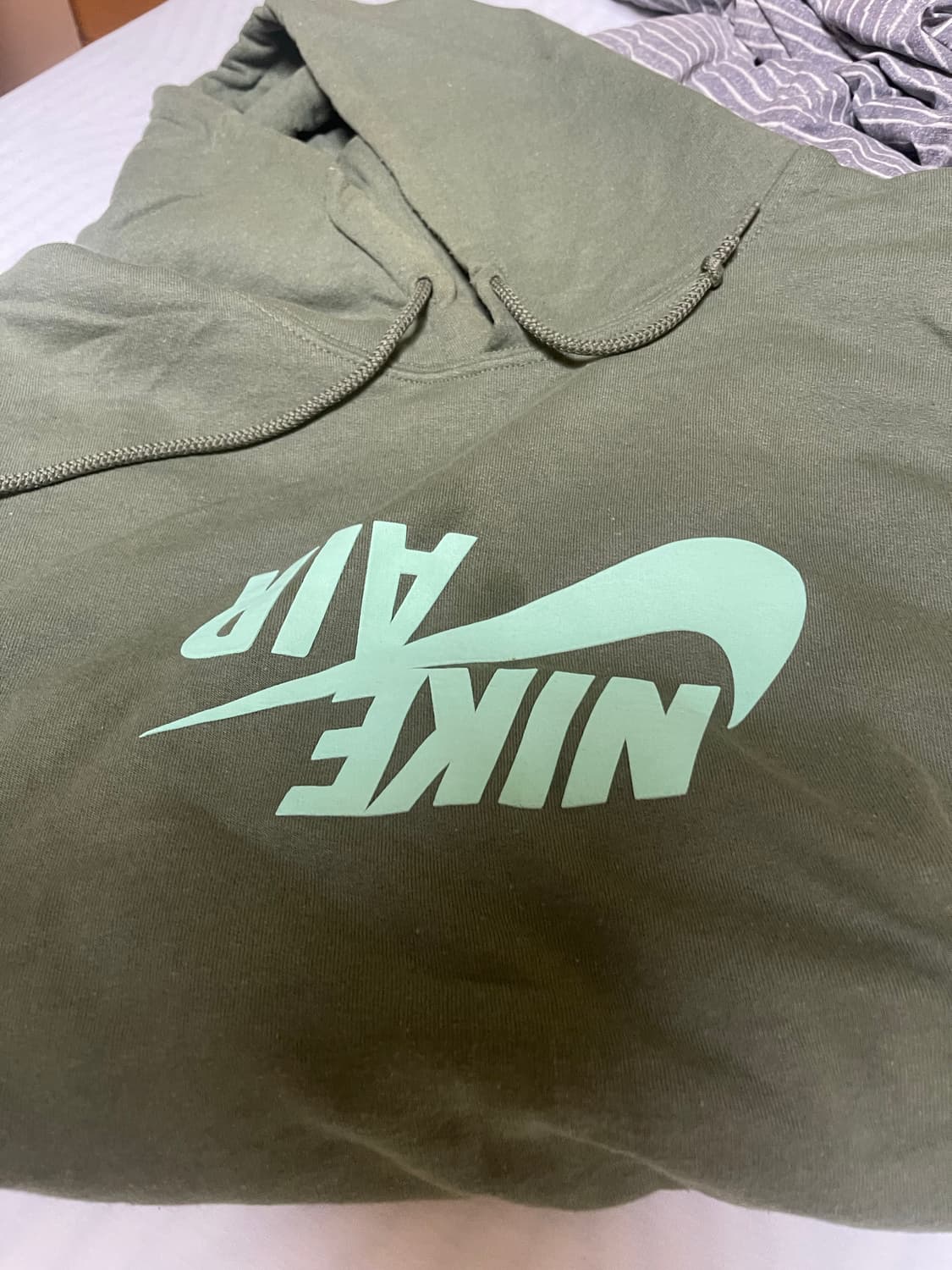 나이키 트래비스 스캇 역스우시 후드 상품이미지2