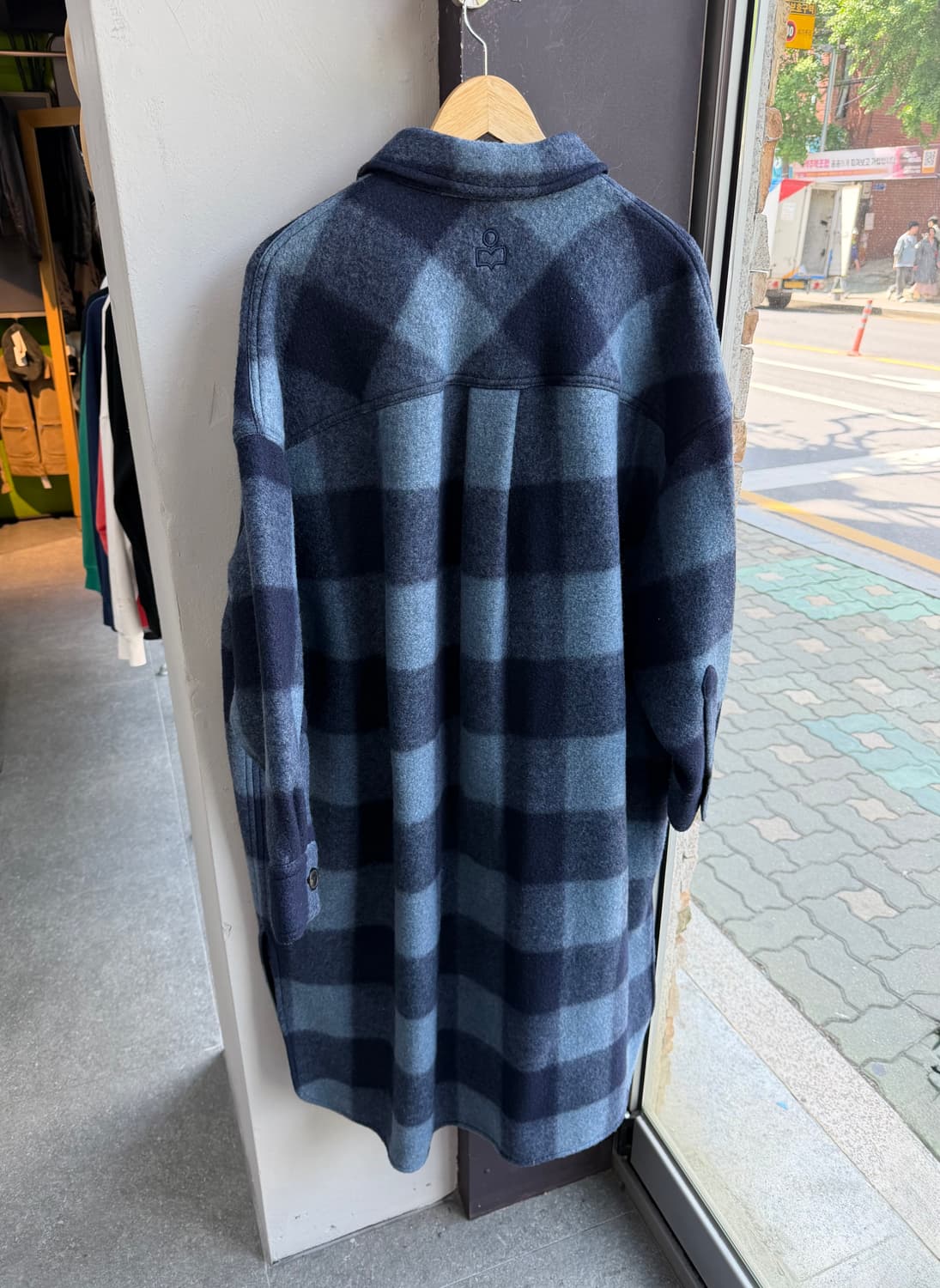 1/ 이자벨마랑 폰티지 체크 롱코트 미드나잇블루 상품이미지8
