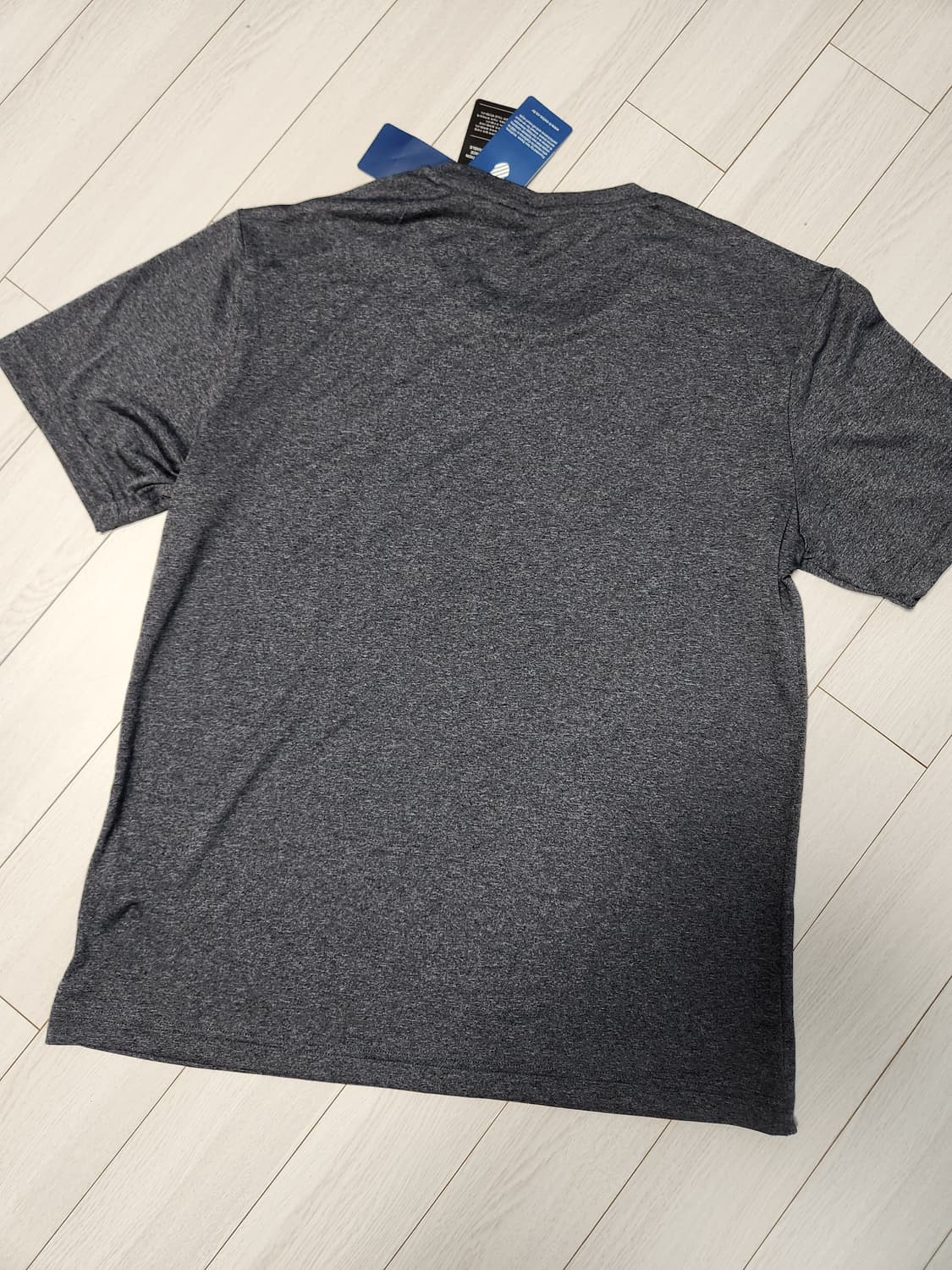 새상품)케이스위스 Q-XDRY 기능성 반팔티 사이즈L

오염 하자없이 깨 상품이미지8