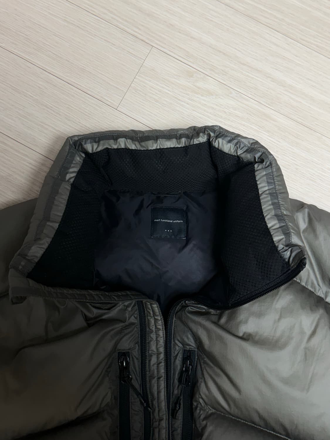 모이프 쉐도우 푸퍼 다운 패딩 3사이즈 올리브 상품이미지3