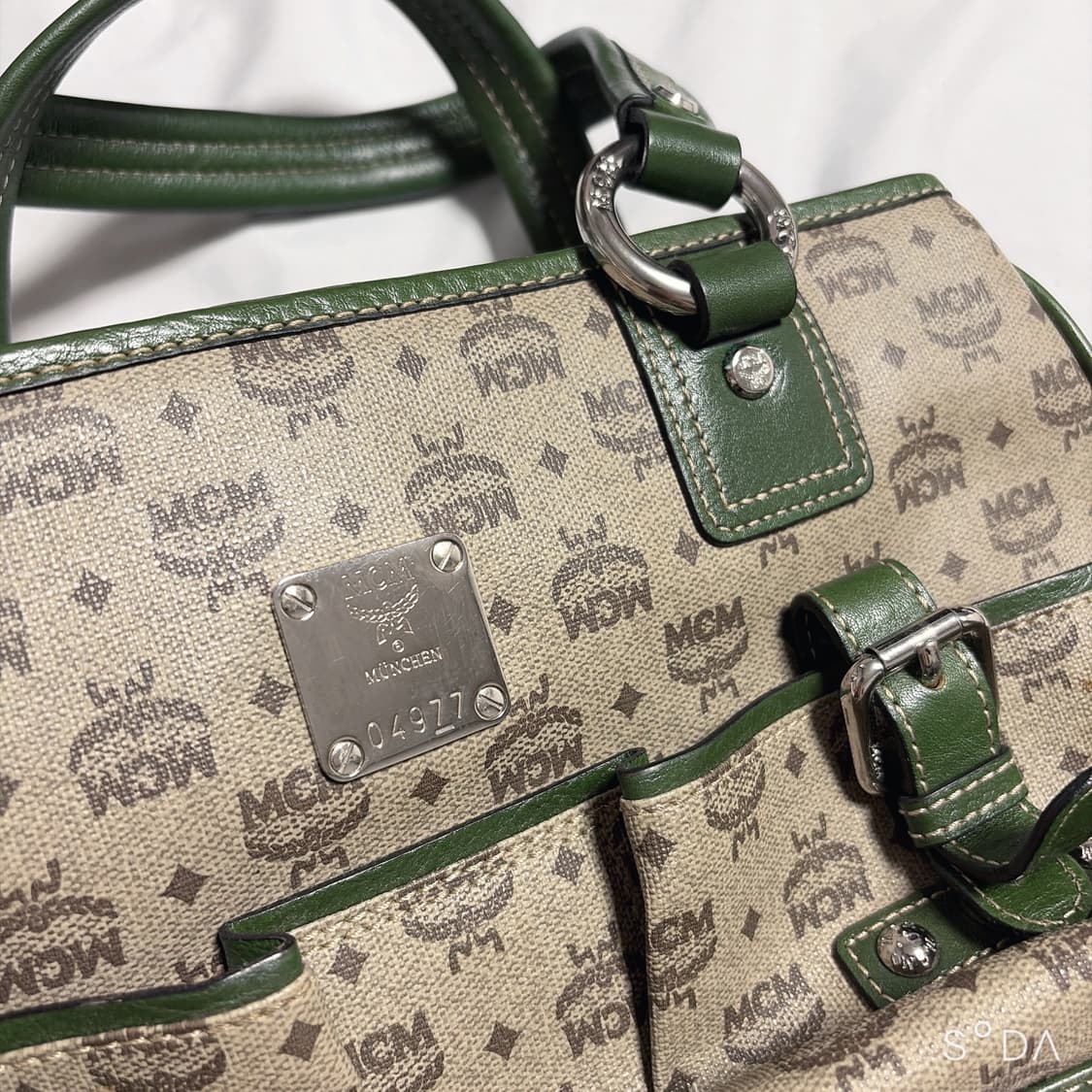 MCM 엠씨엠 로고 숄더백 토트백 그린 상품이미지4