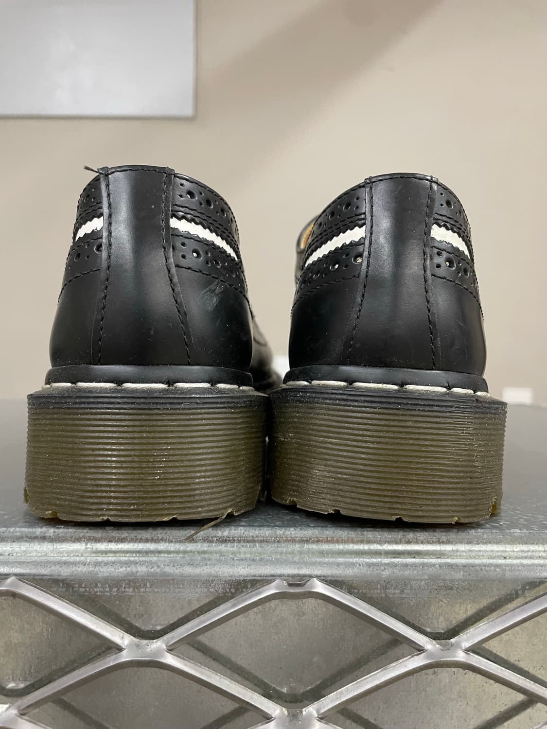 닥터마틴 3989 벡스 블랙앤화이트 uk7 상품이미지3