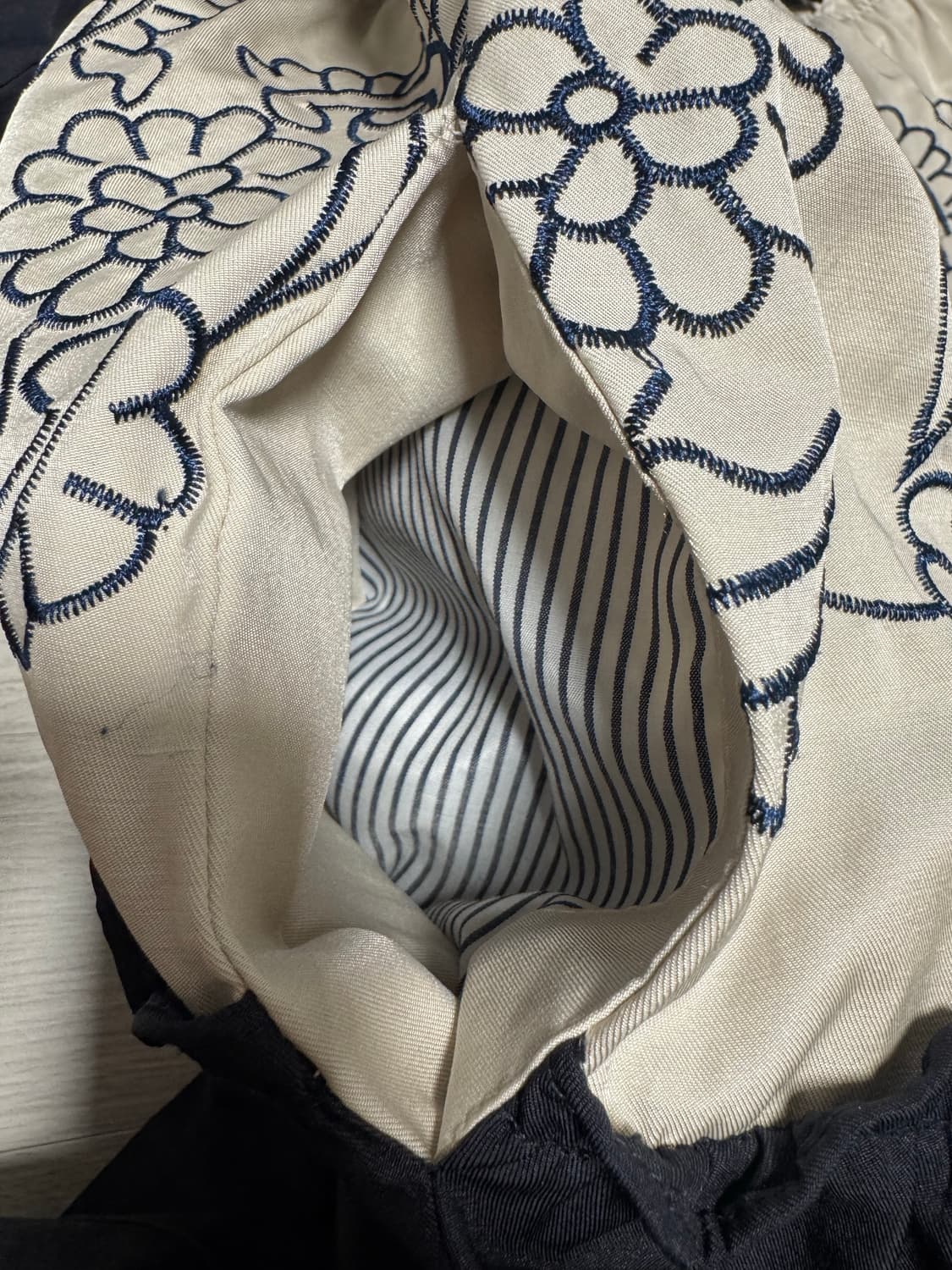 이태리브랜드 호루스 [Horus] 고풍스러운 꽃자수 배색 원피스 (상태 상품이미지4