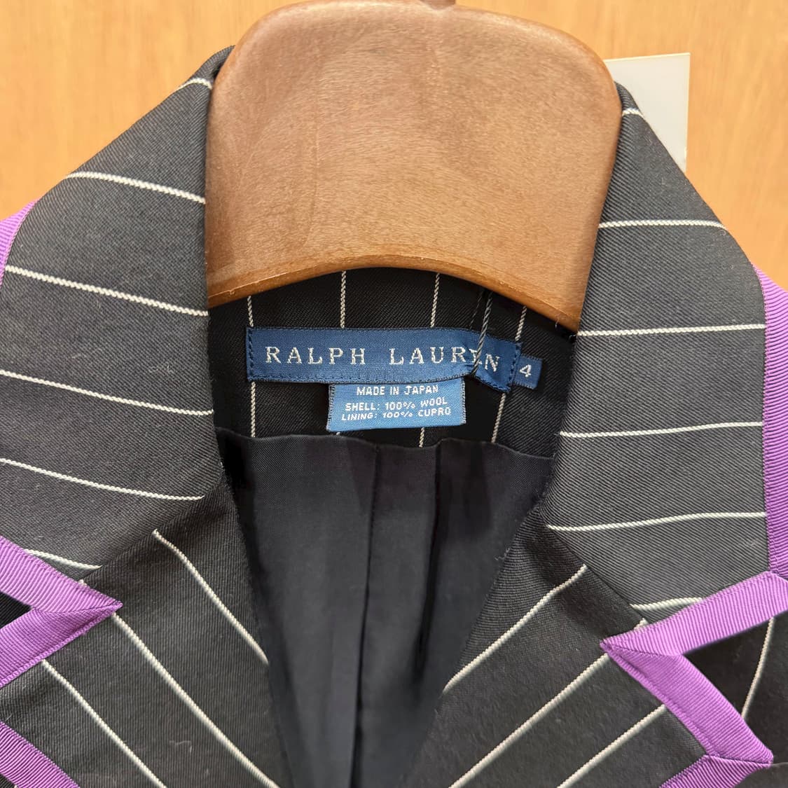 폴로 랄프로렌 울 테일러드 자켓 핀스트라이프 퍼플 파이핑 디테일 블랙 상품이미지7