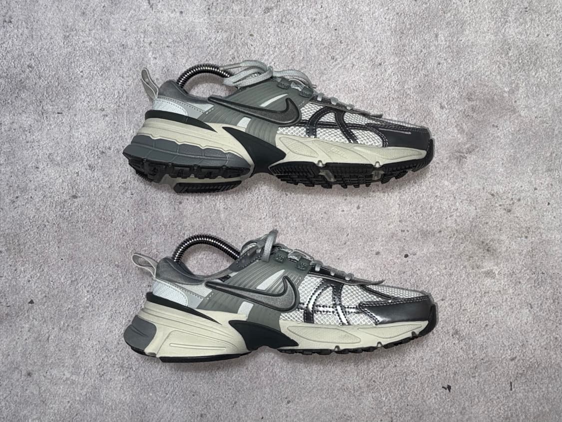 나이키 V2K 런 메탈릭 실버 240mm 상품이미지2