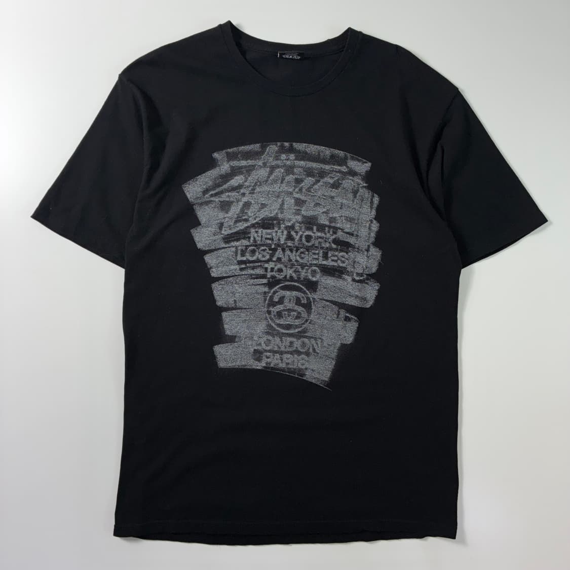 Stussy  스투시 월드투어 로고 블랙 라운드 반팔 티셔츠  상품이미지2