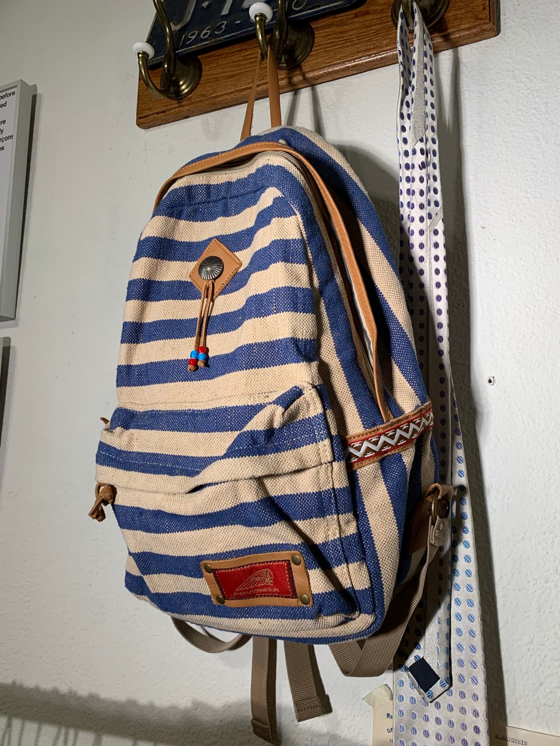 인디언모터사이클 콘초 자수 스트라이프 백팩 상품이미지1