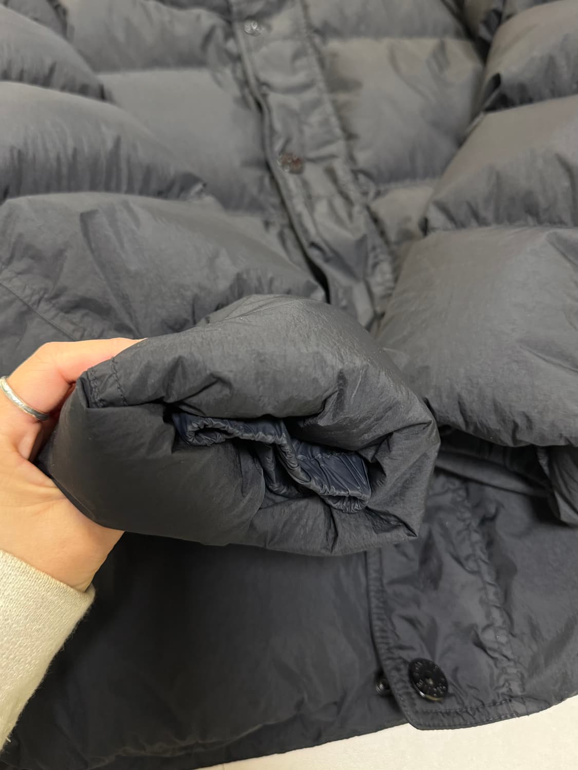 25FW 스톤아일랜드 크링클랩스 패딩 팝니다 상품이미지4