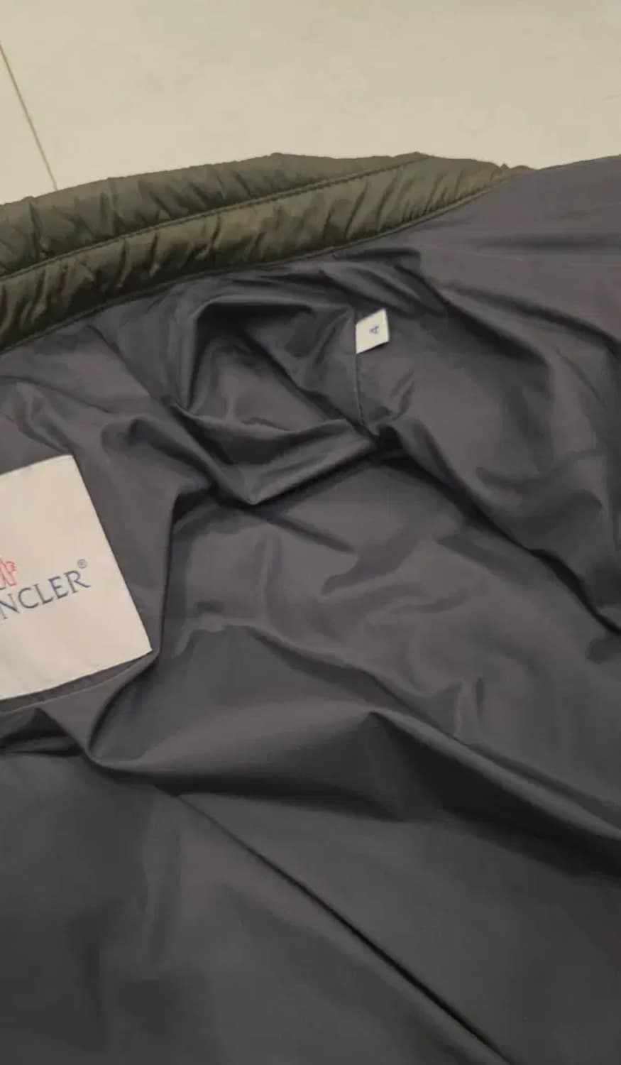 몽클레어 미오만드레 카키 셔츠 패딩 자켓 상품이미지6