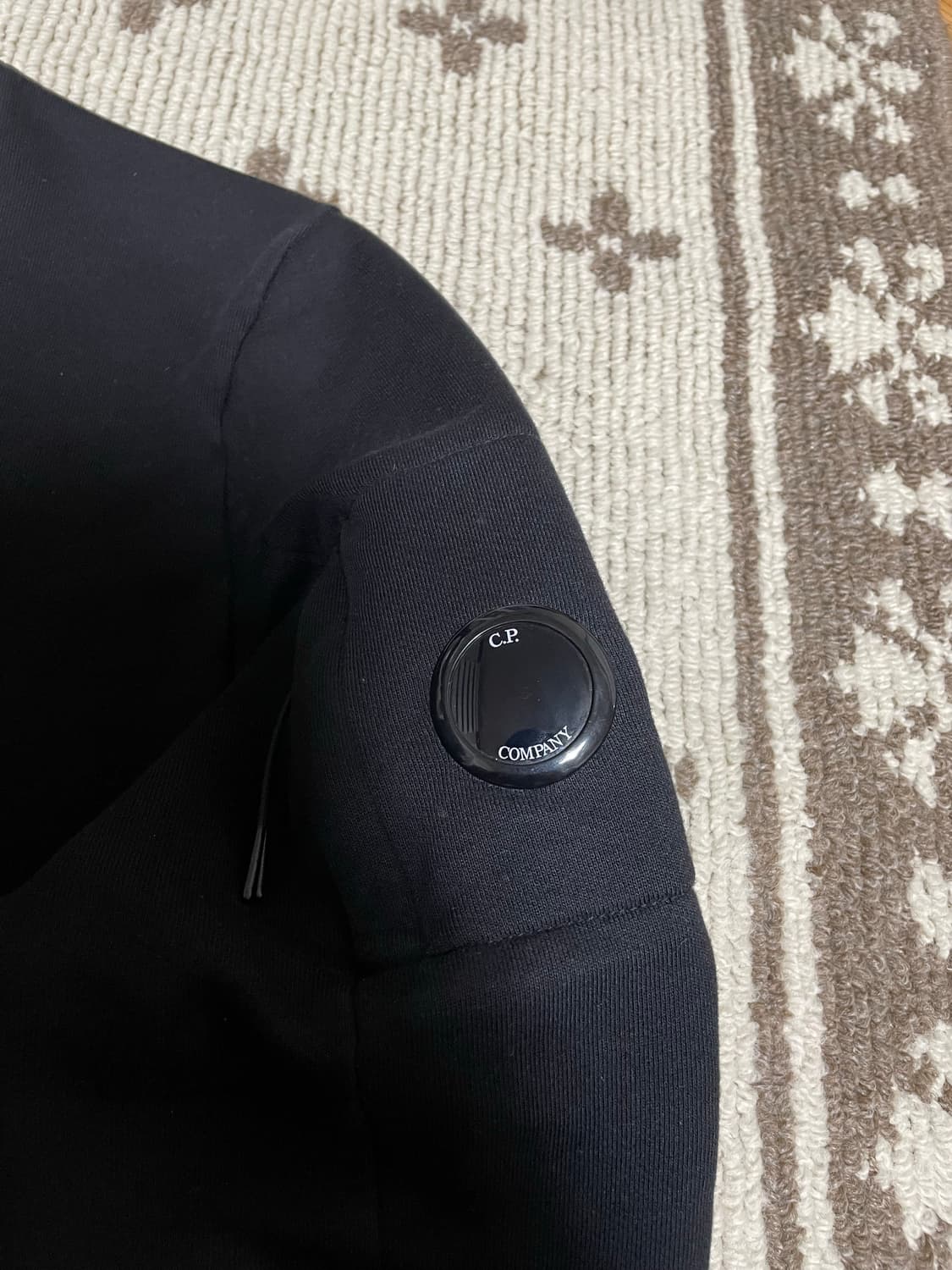 CP컴퍼니 맨투맨 상품이미지2