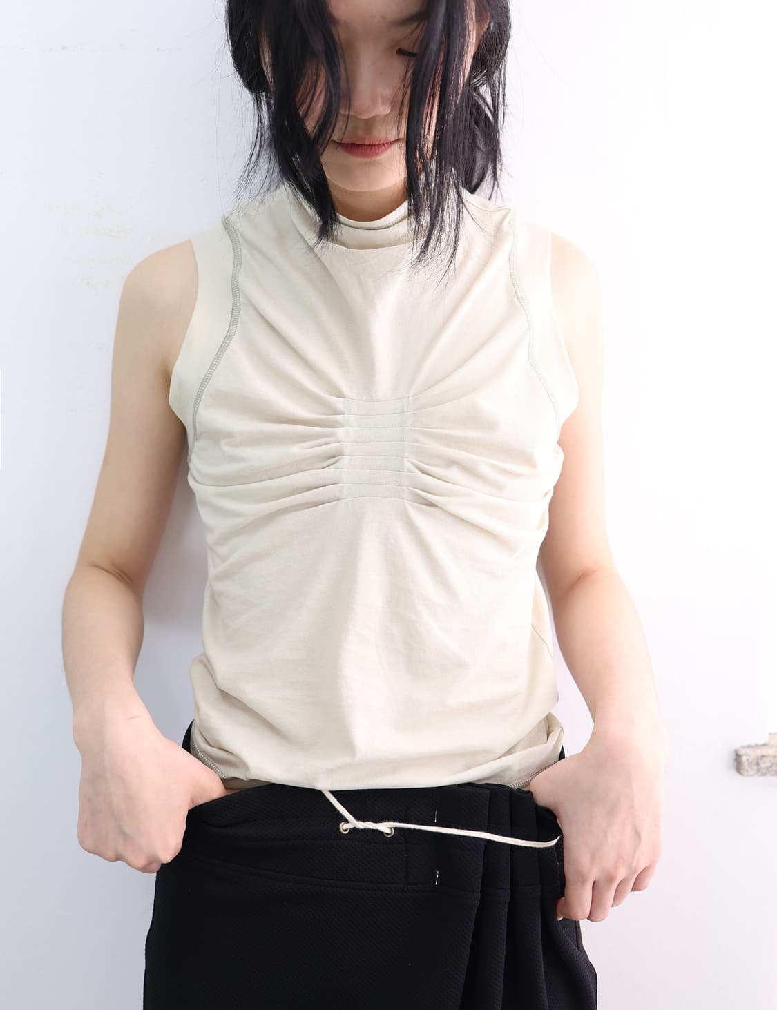 Ulika Sanctus Pintuck highneck top 상품이미지1
