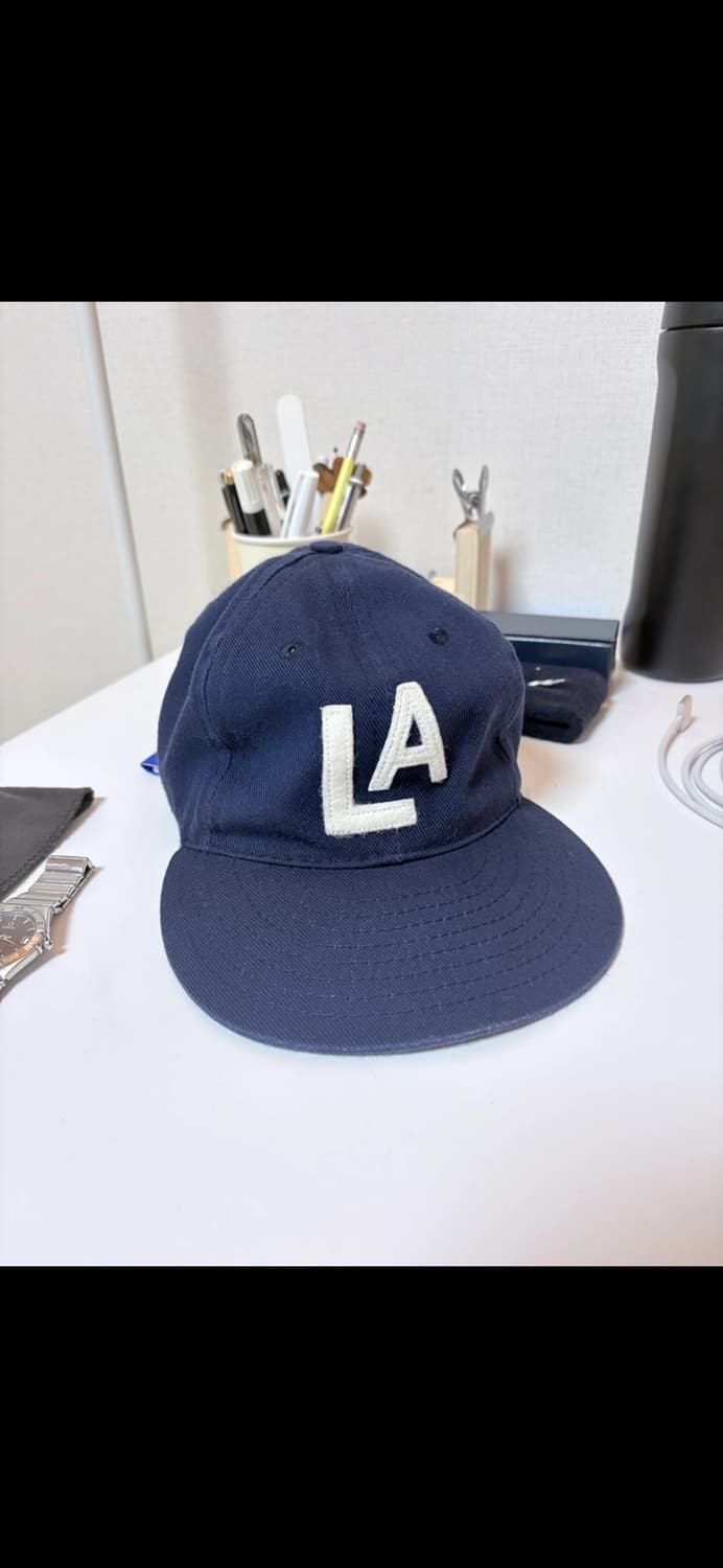 Ebbets LA 볼캡 네이비 이벳필드 볼캡 팝니다!(주우재 착용) 상품이미지1