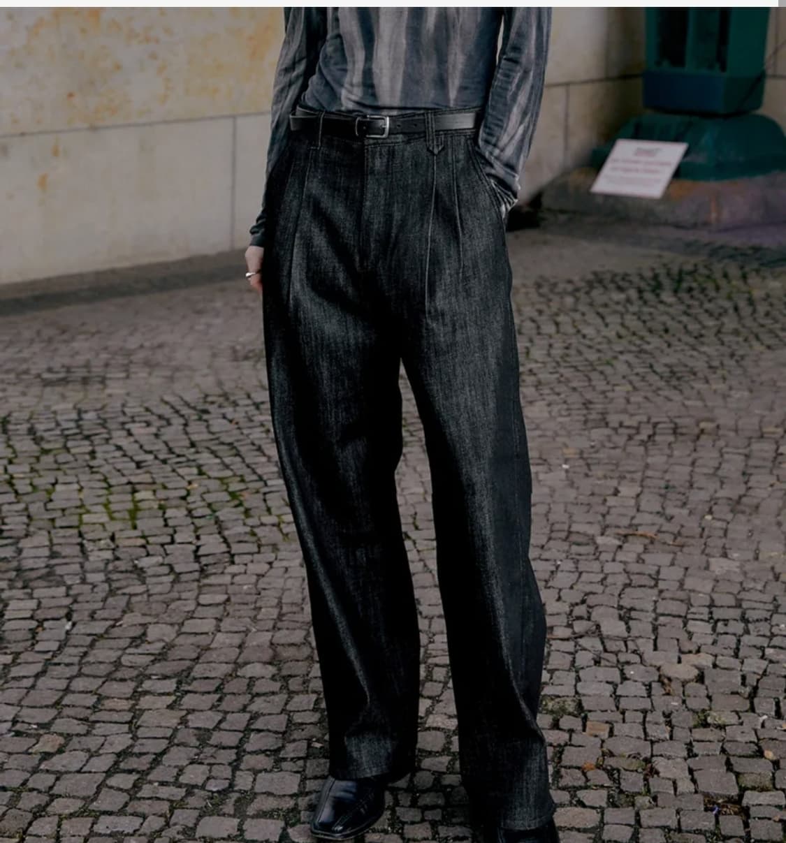 포트너스 Two Tuck Wide Black Jeans 상품이미지1