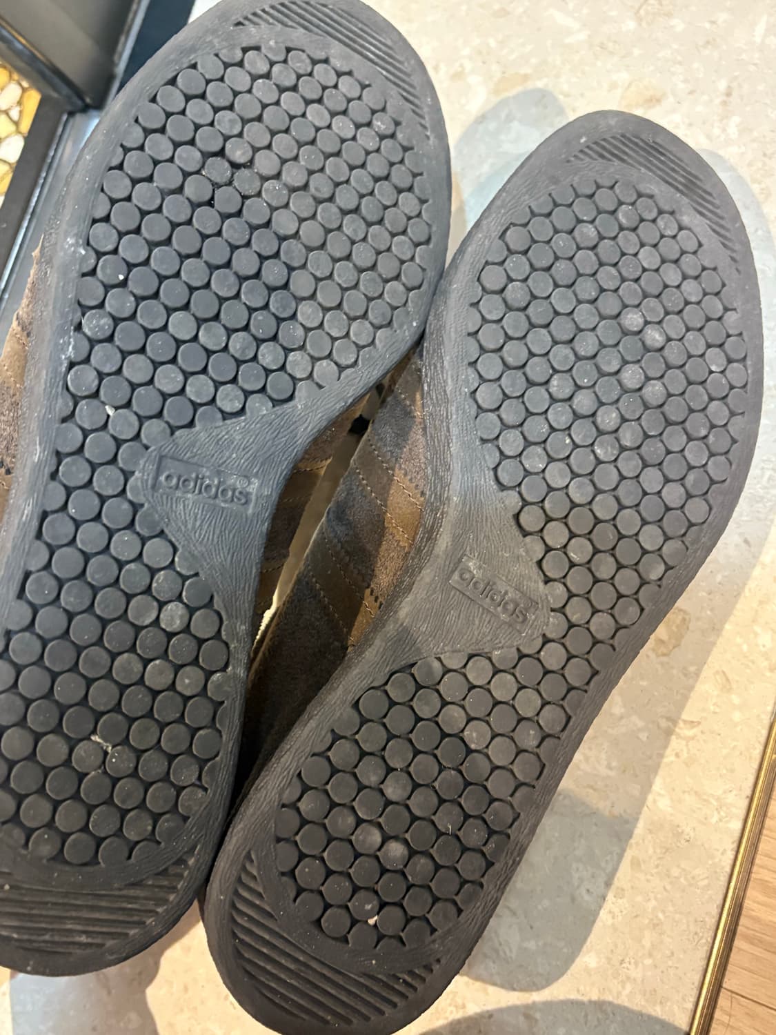 택포6 아디다스 토바코 다크브라운 255사이즈 팝니다 상품이미지3