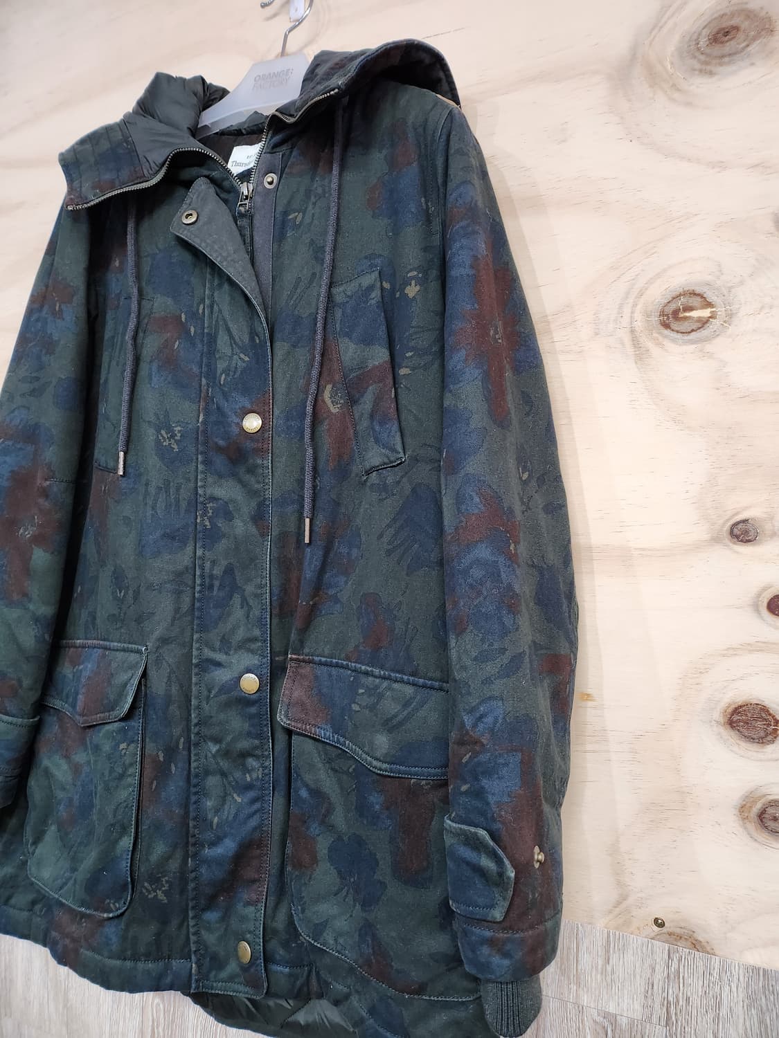 228) 썰스데이아일랜드 누빔 패딩 상품이미지3